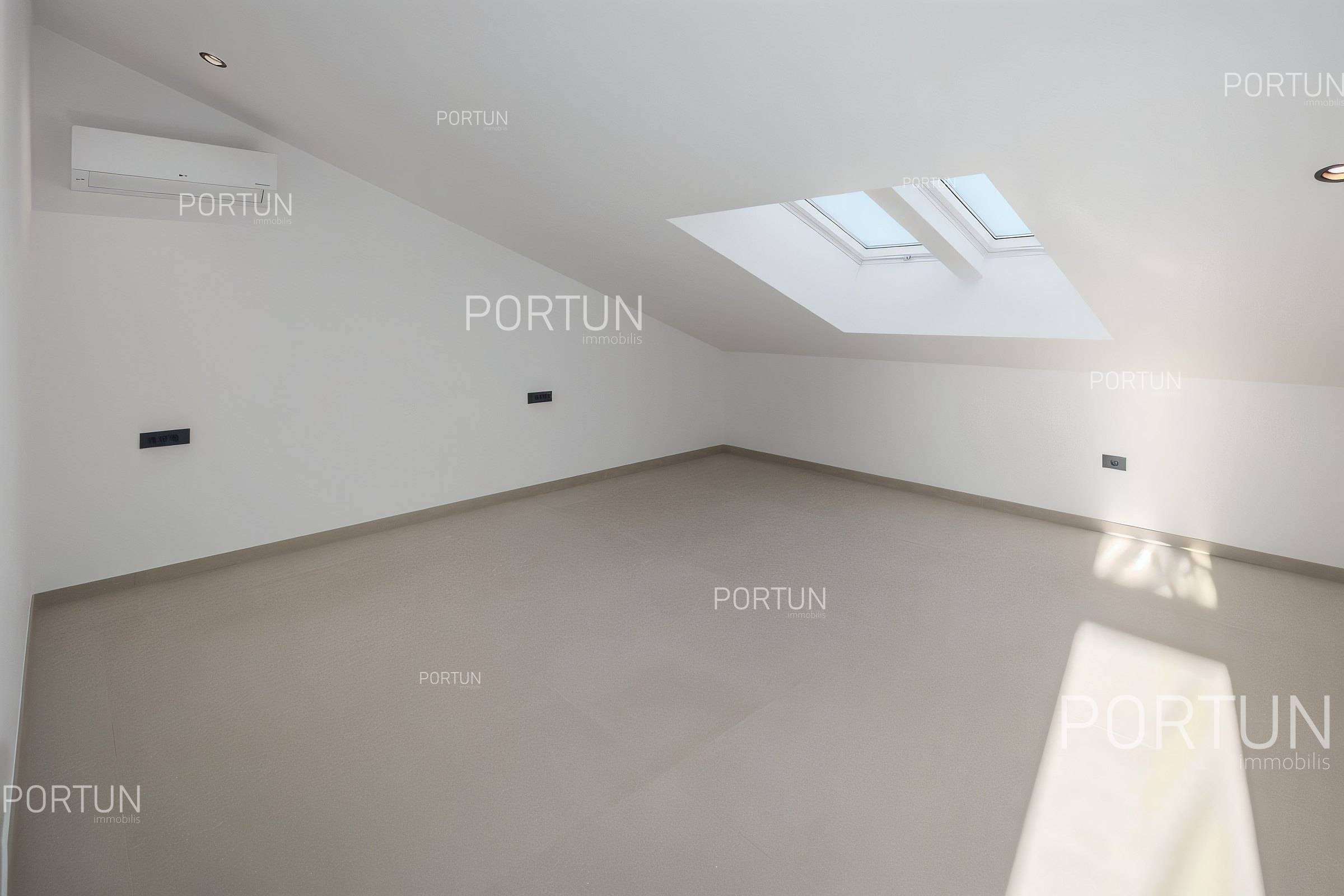 Wohnung zum Verkauf in Rovinj - 10621 - 05