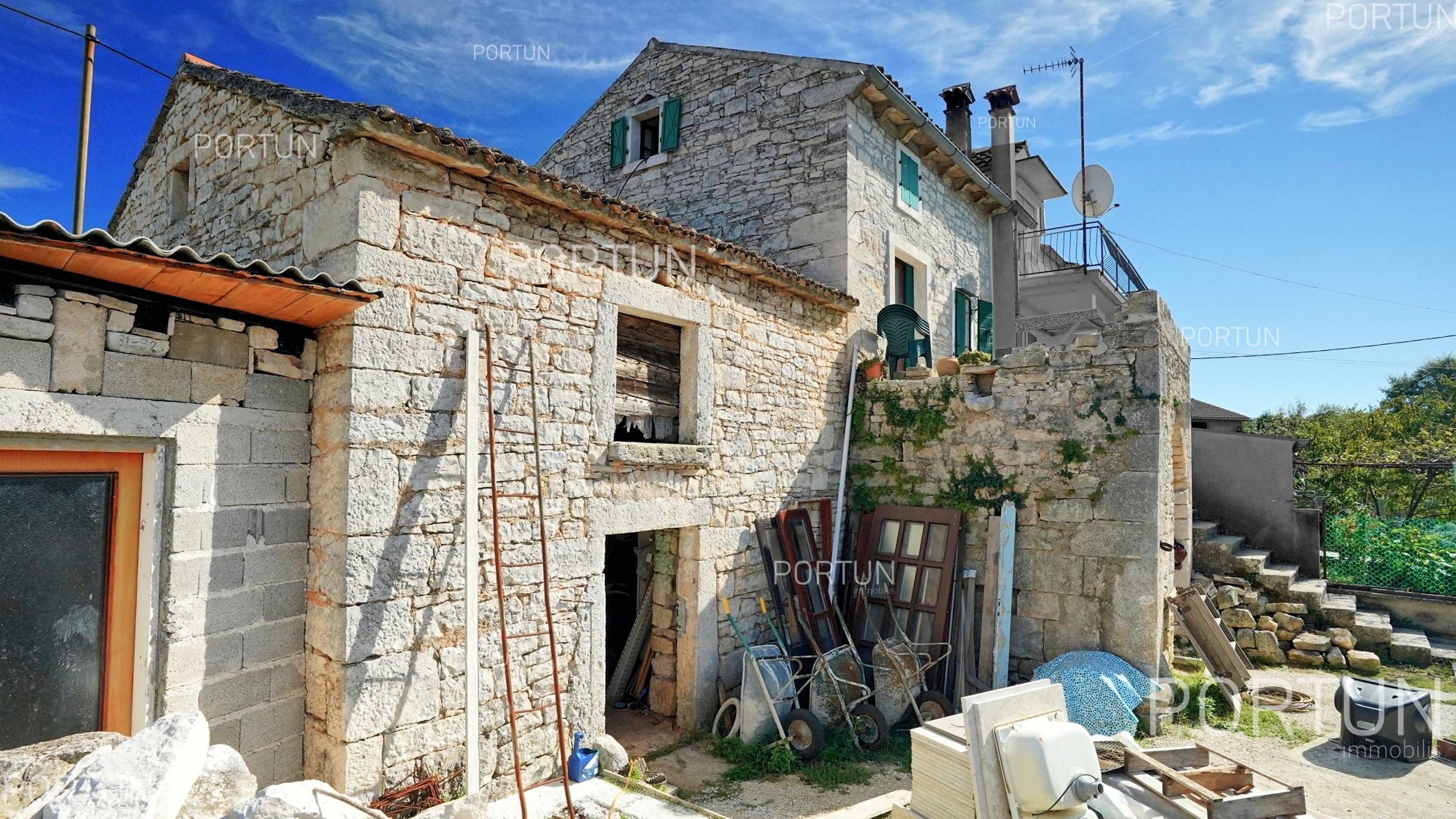 Kuća na prodaju Svetvinčenat - 20446 - 02