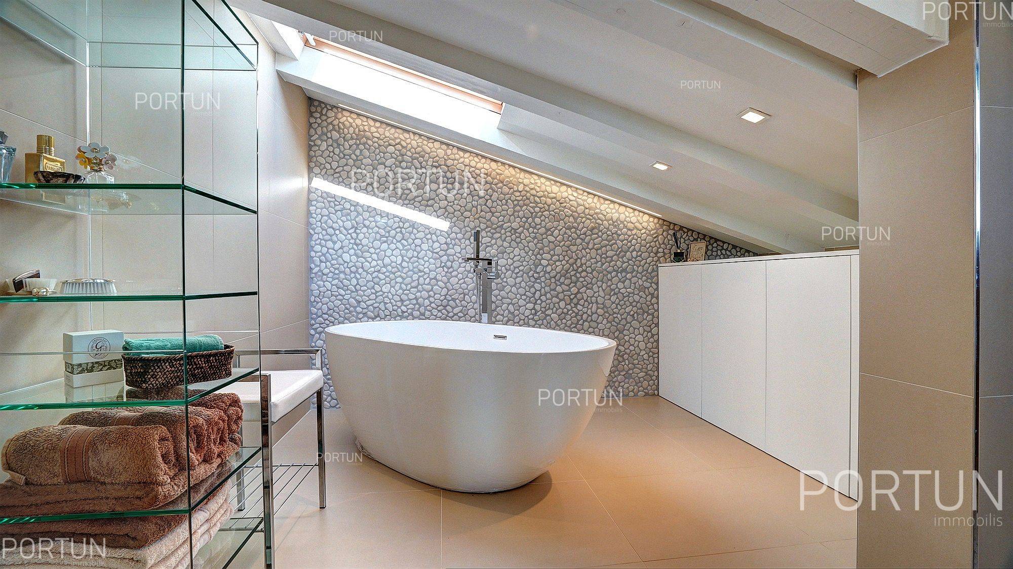 Kuća na prodaju Poreč - 20592 - 21