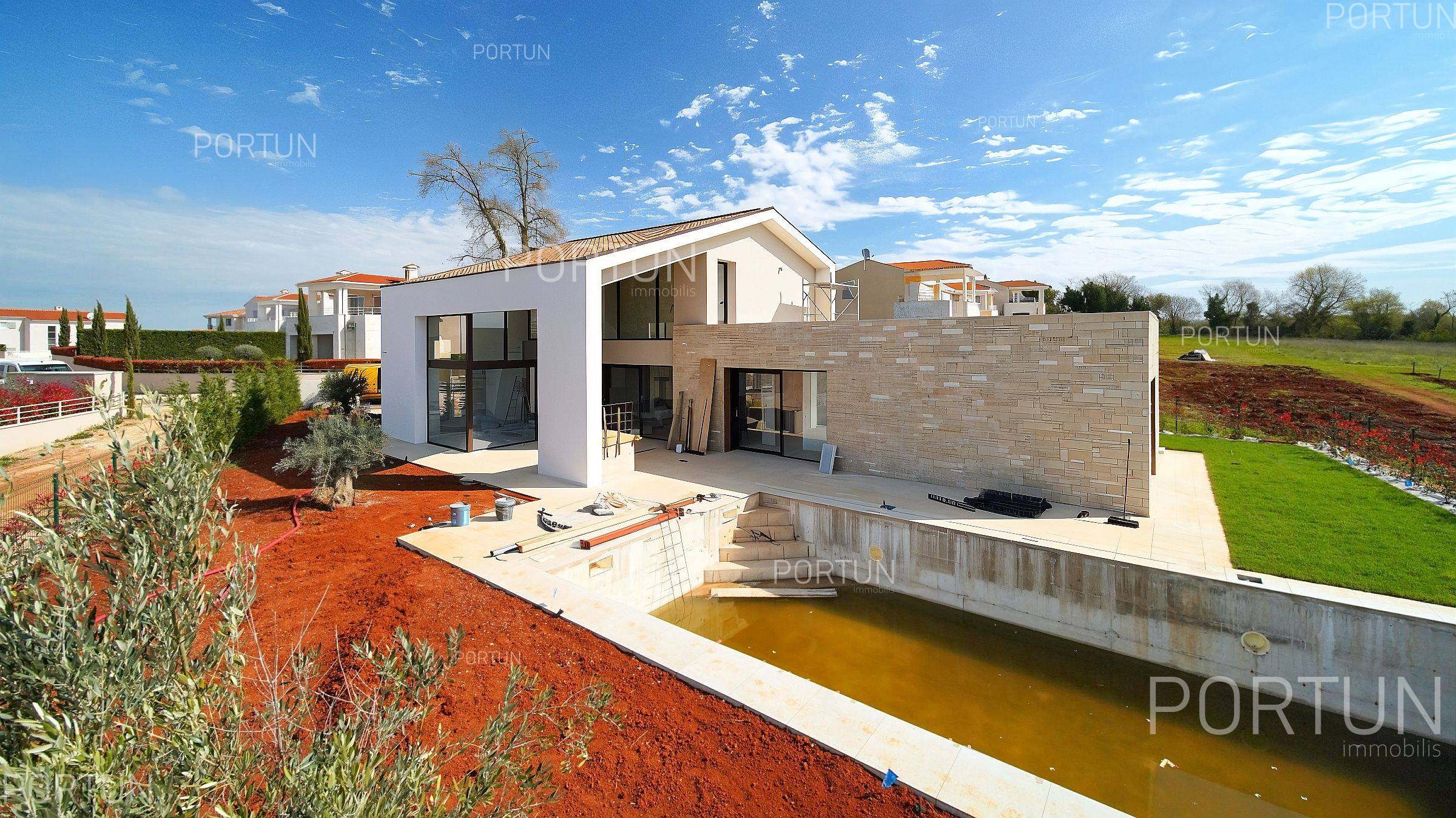 Villa in a quiet location near Novigrad 20648 - 01