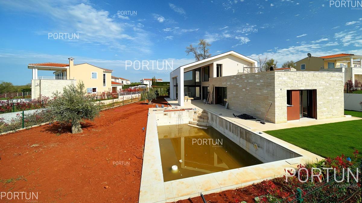 Vila na mirnoj lokaciji u okolici Novigrada