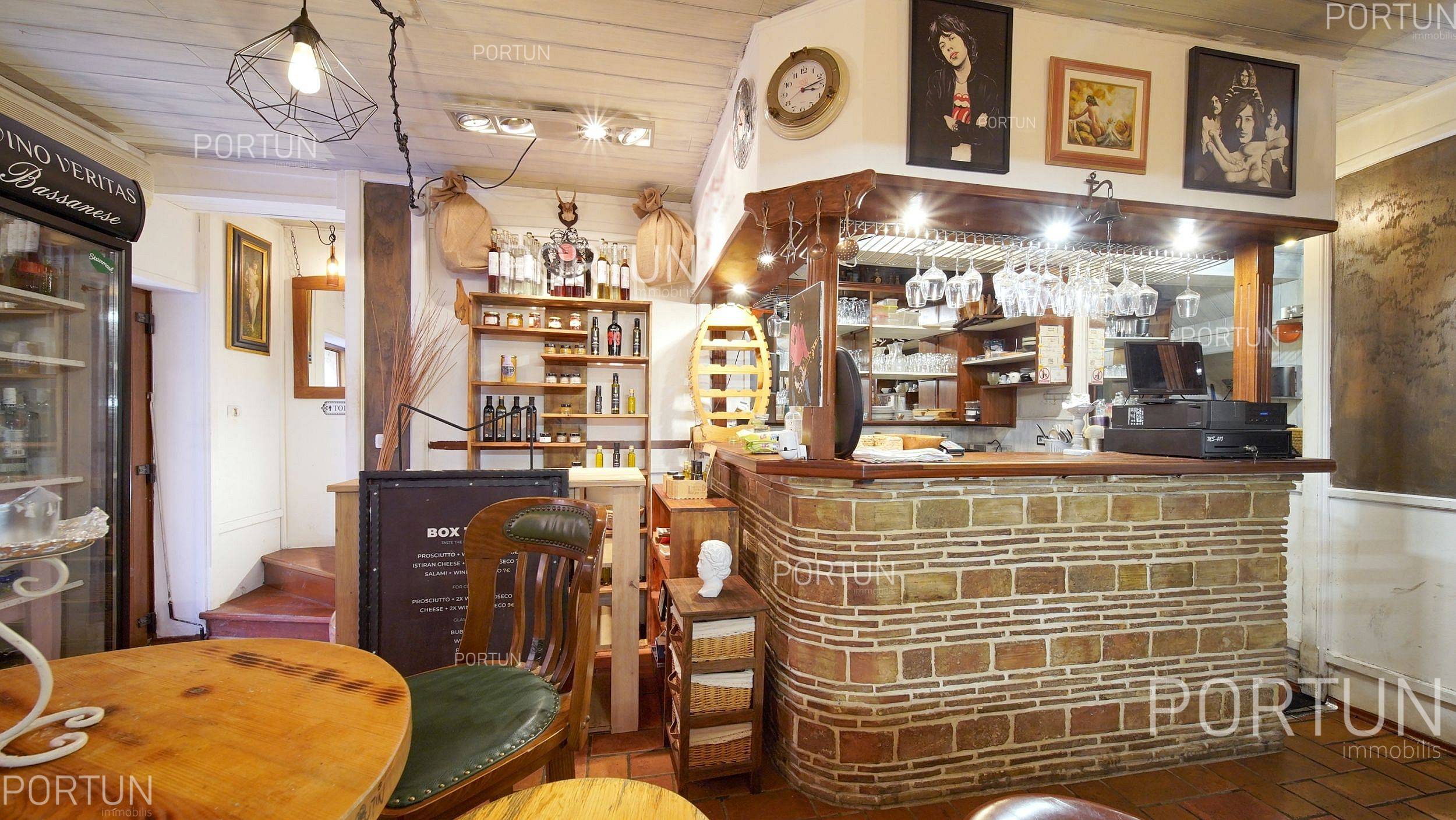 Steinhaus im Zentrum von Rovinj with bar - 20653 001