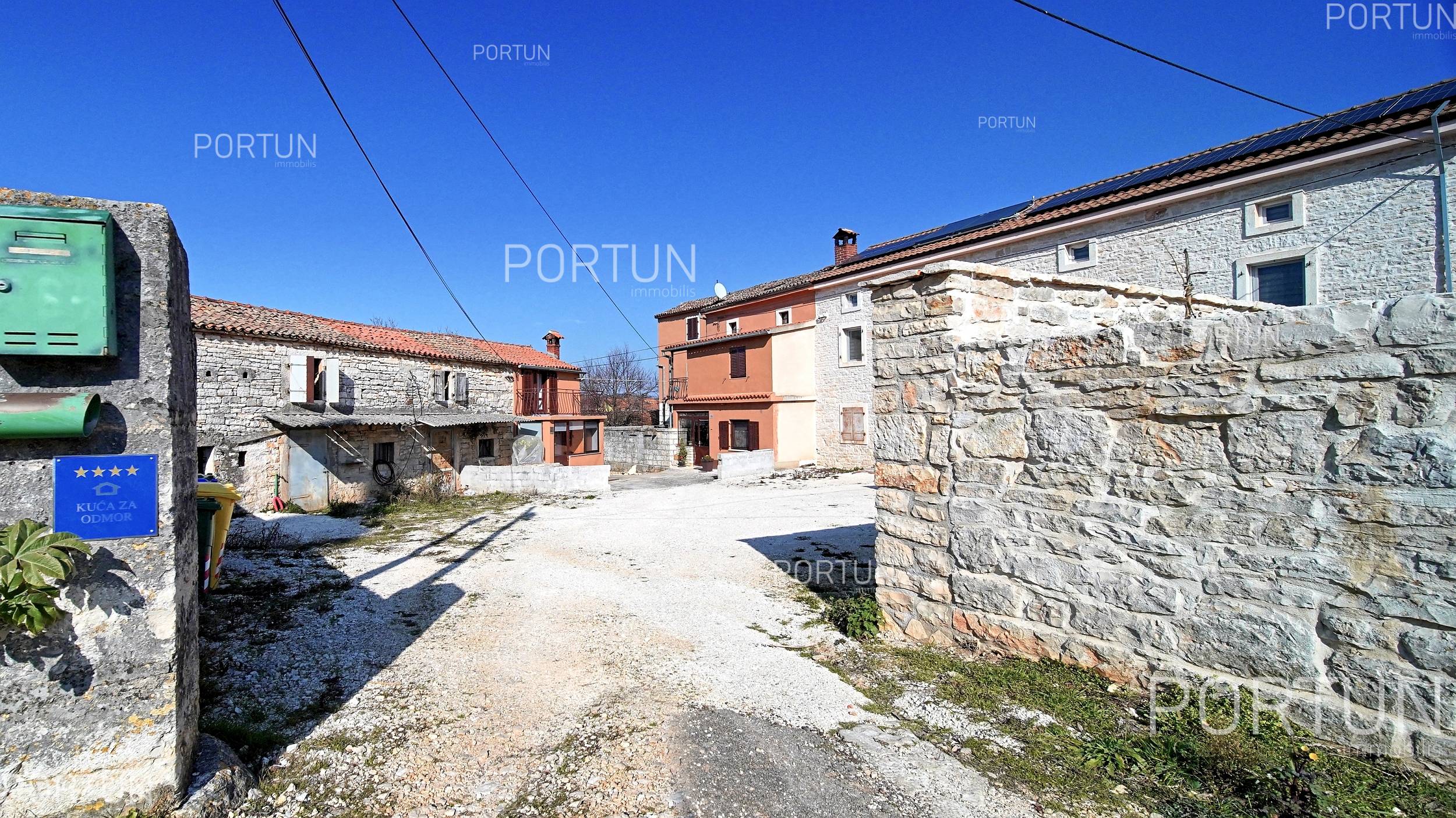 Kuća na prodaju Rovinj - 20686 - 02