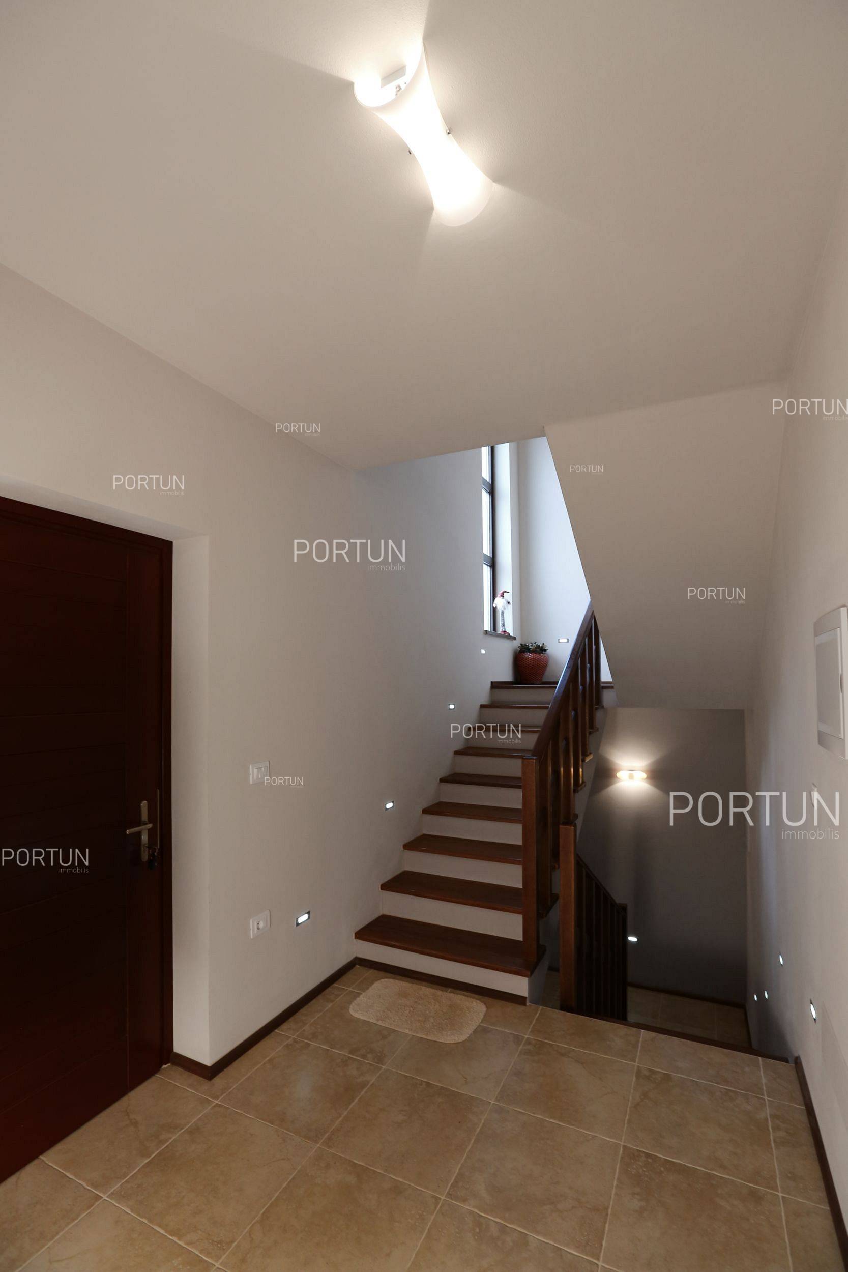 House for Sale in Svetvinčenat - 20733 - 24