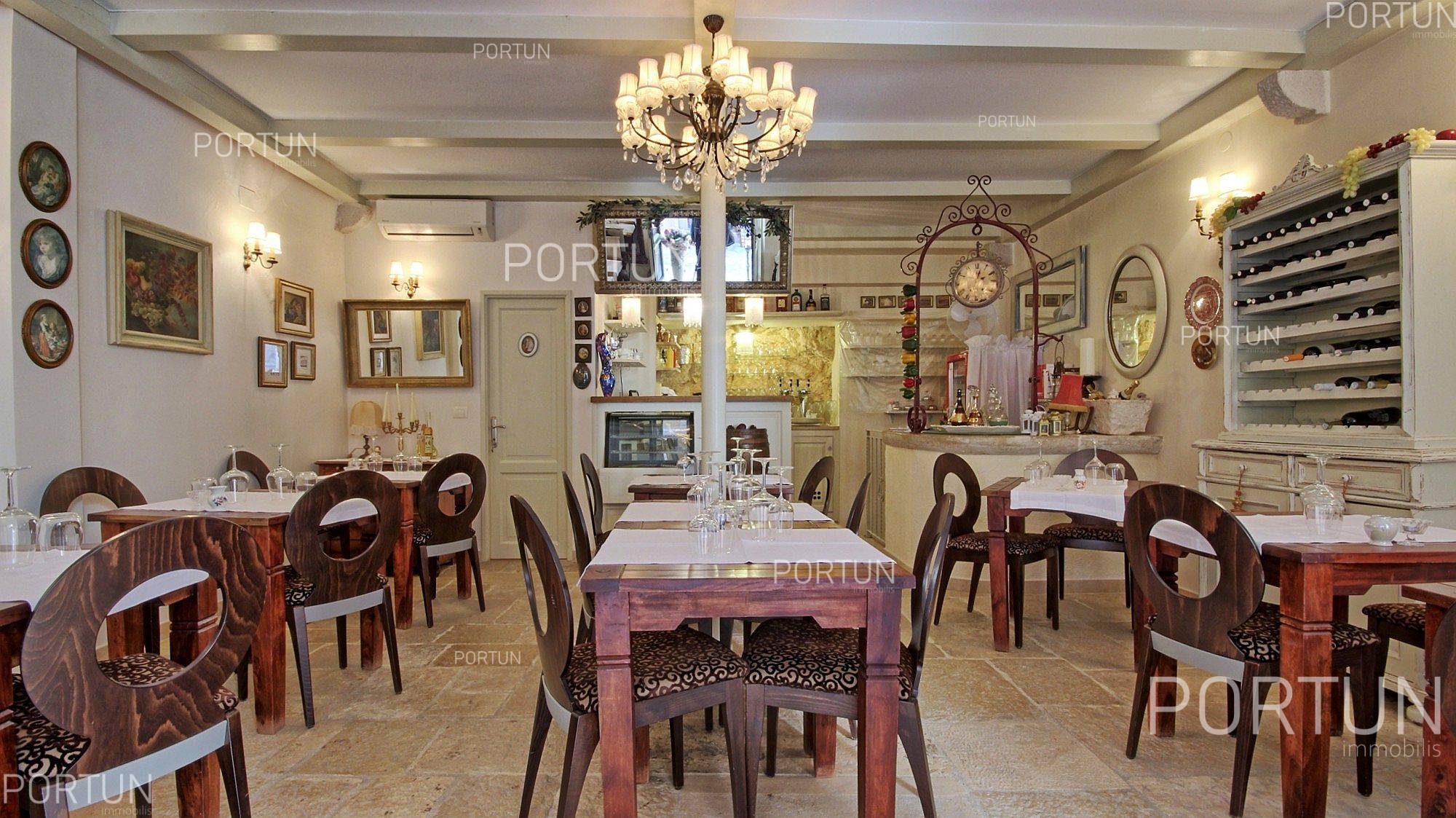 Poslovni prostor na prodaju Rovinj - 30025 - 01