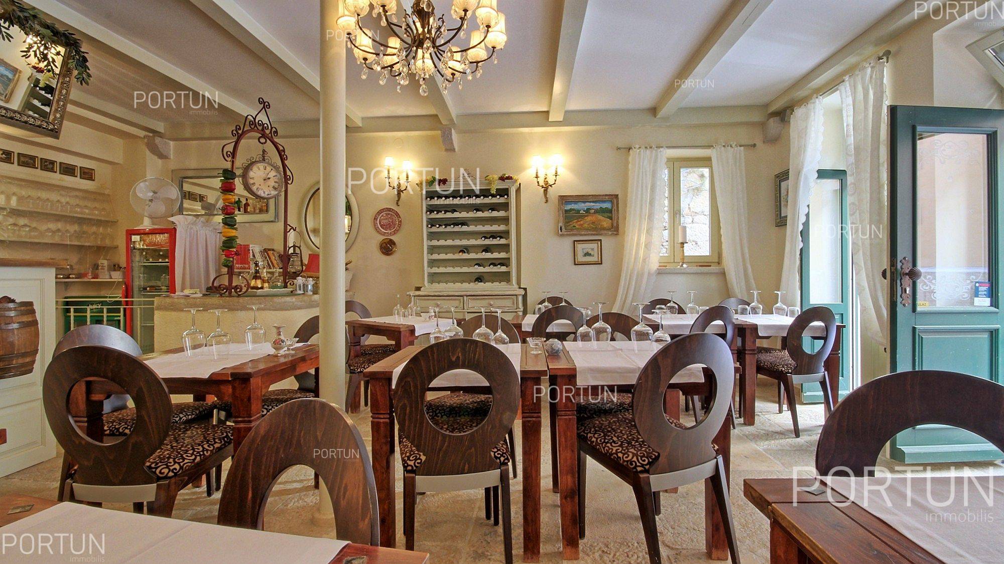 Poslovni prostor na prodaju Rovinj - 30025 - 02