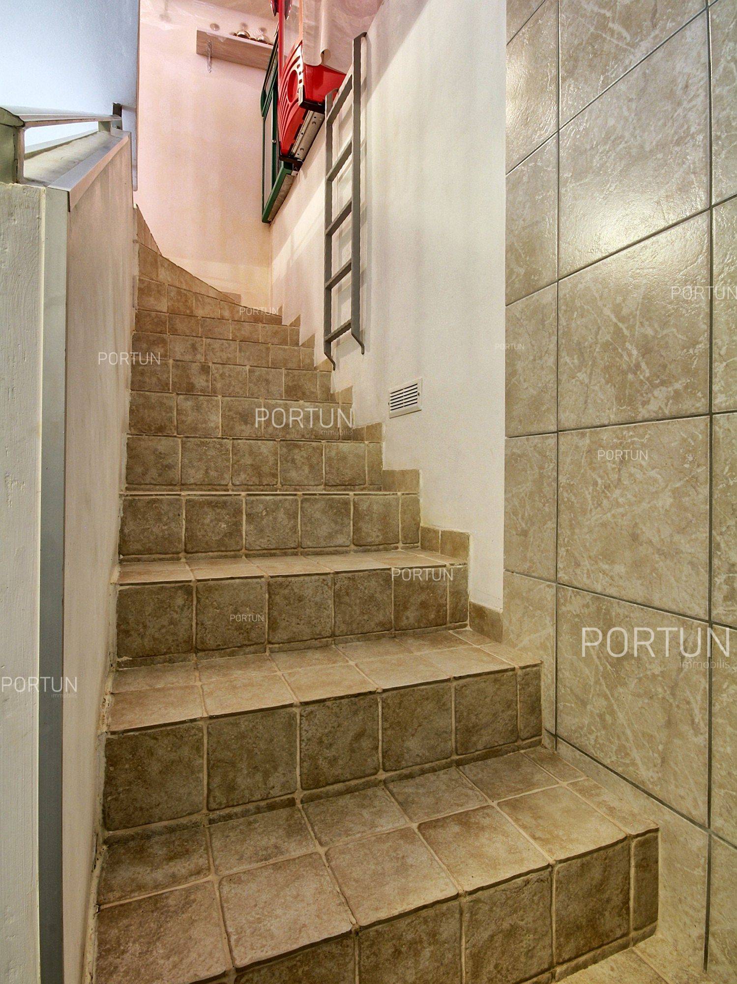 Poslovni prostor na prodaju Rovinj - 30025 - 06