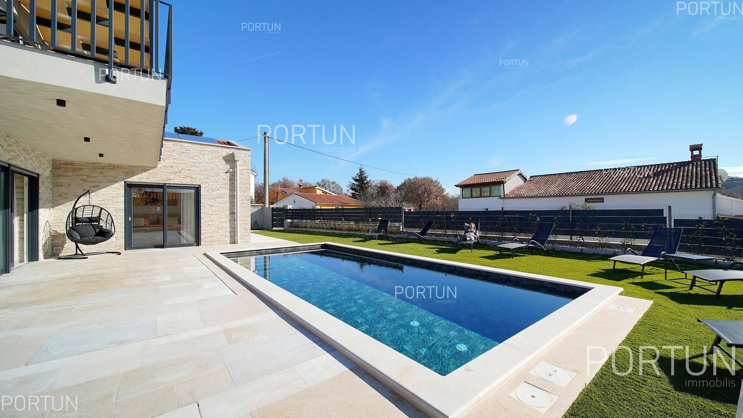 House for Sale in Sveti Lovreč - 20828 - 02