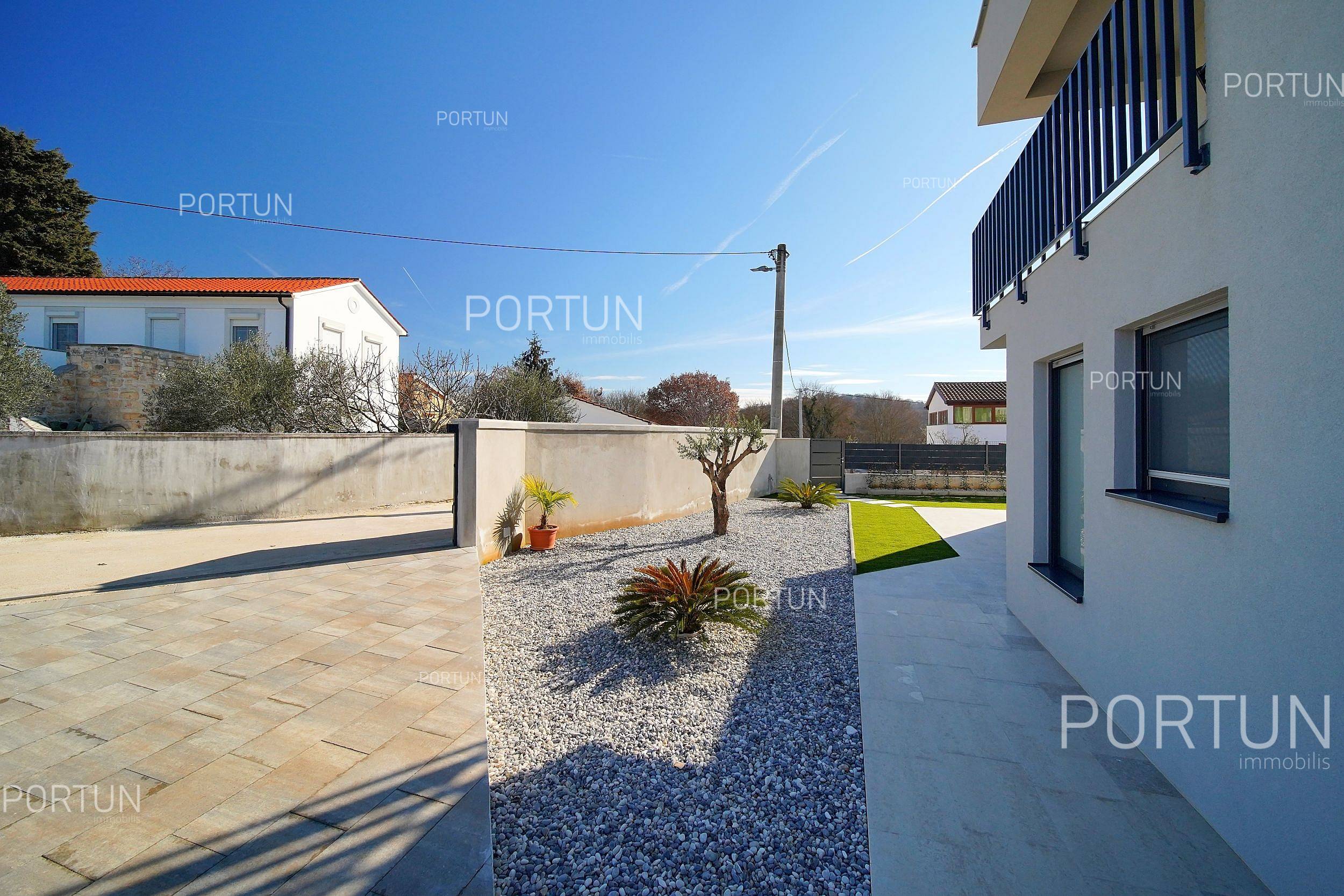 House for Sale in Sveti Lovreč - 20828 - 08