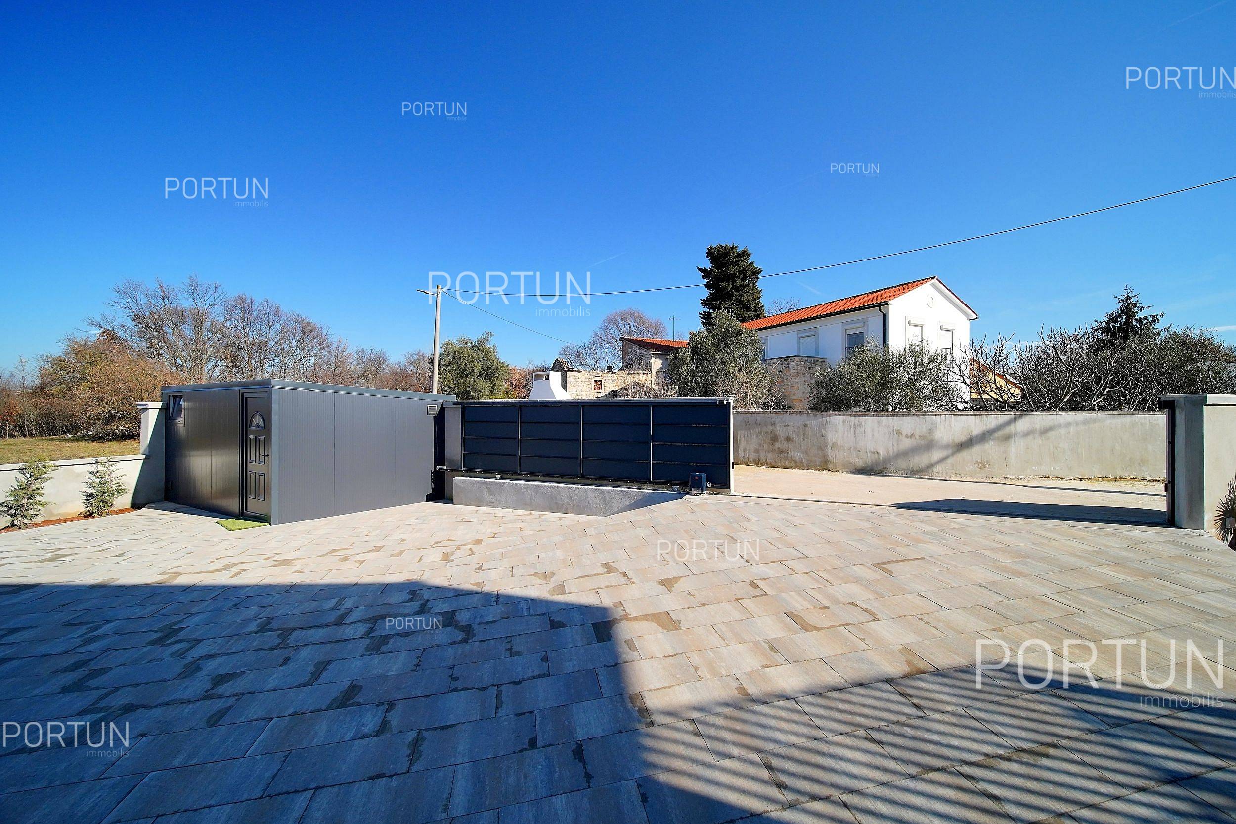 House for Sale in Sveti Lovreč - 20828 - 09