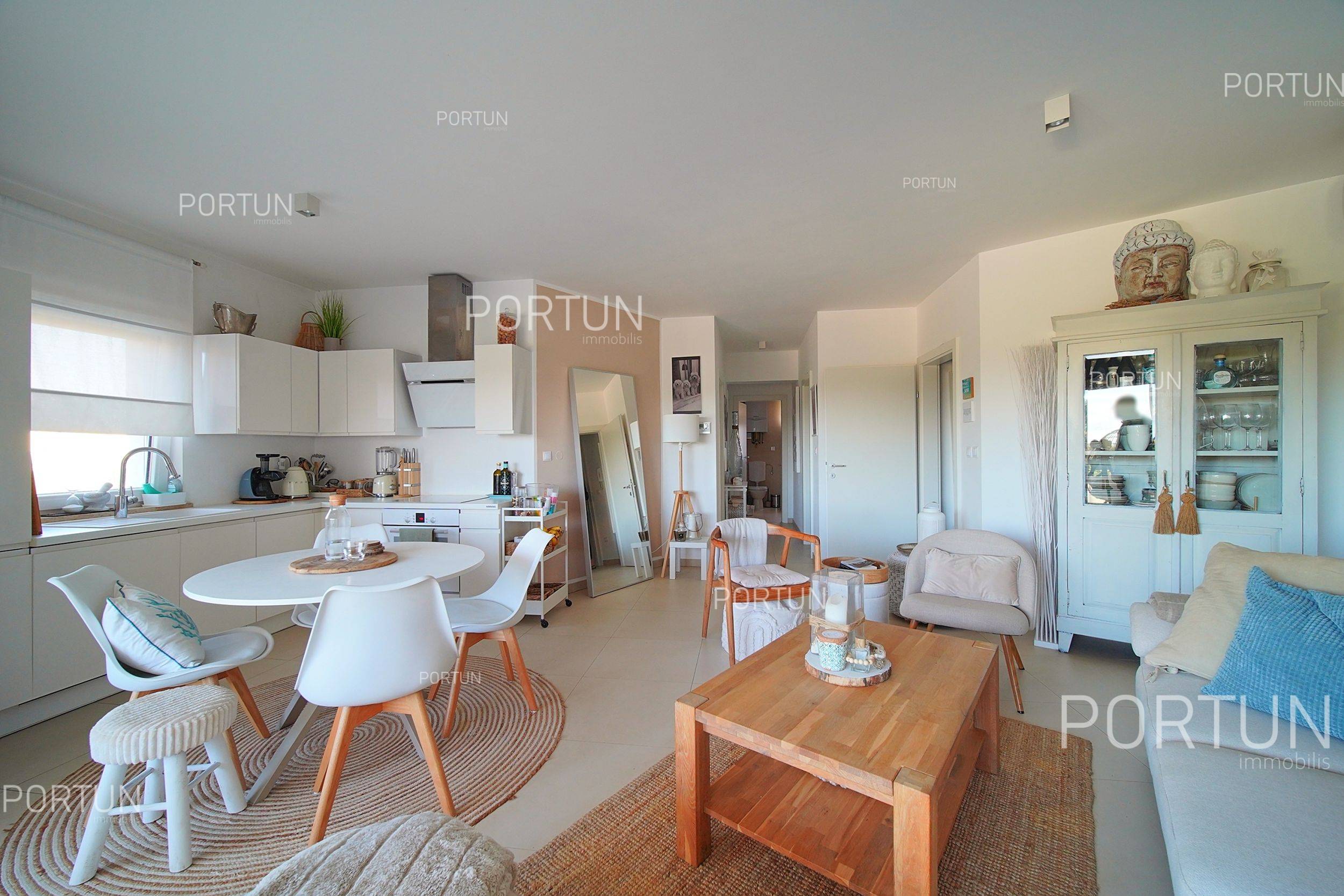 Stan na prodaju Pula - 10672 - 08