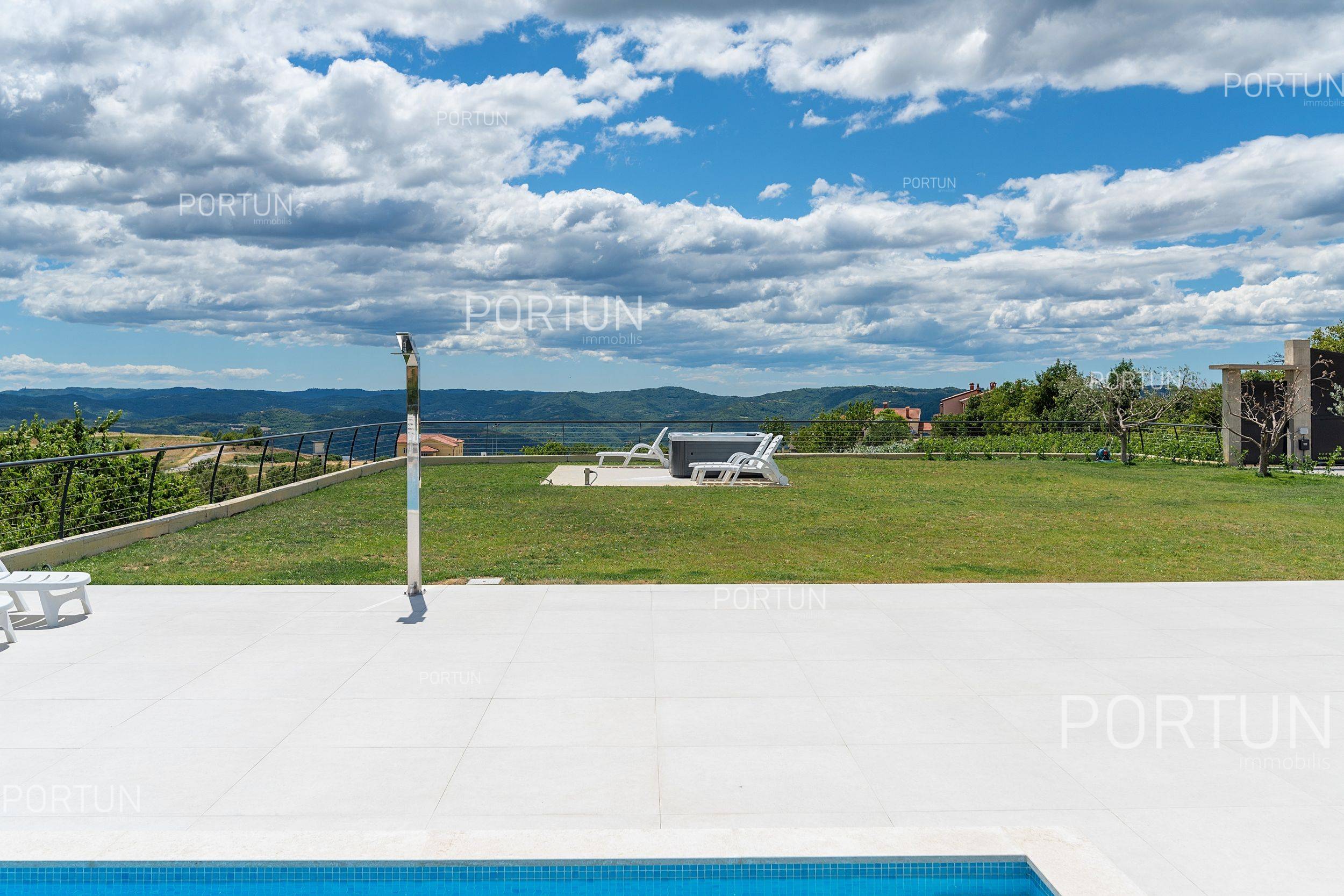 Kuća na prodaju Motovun - 20846 - 08