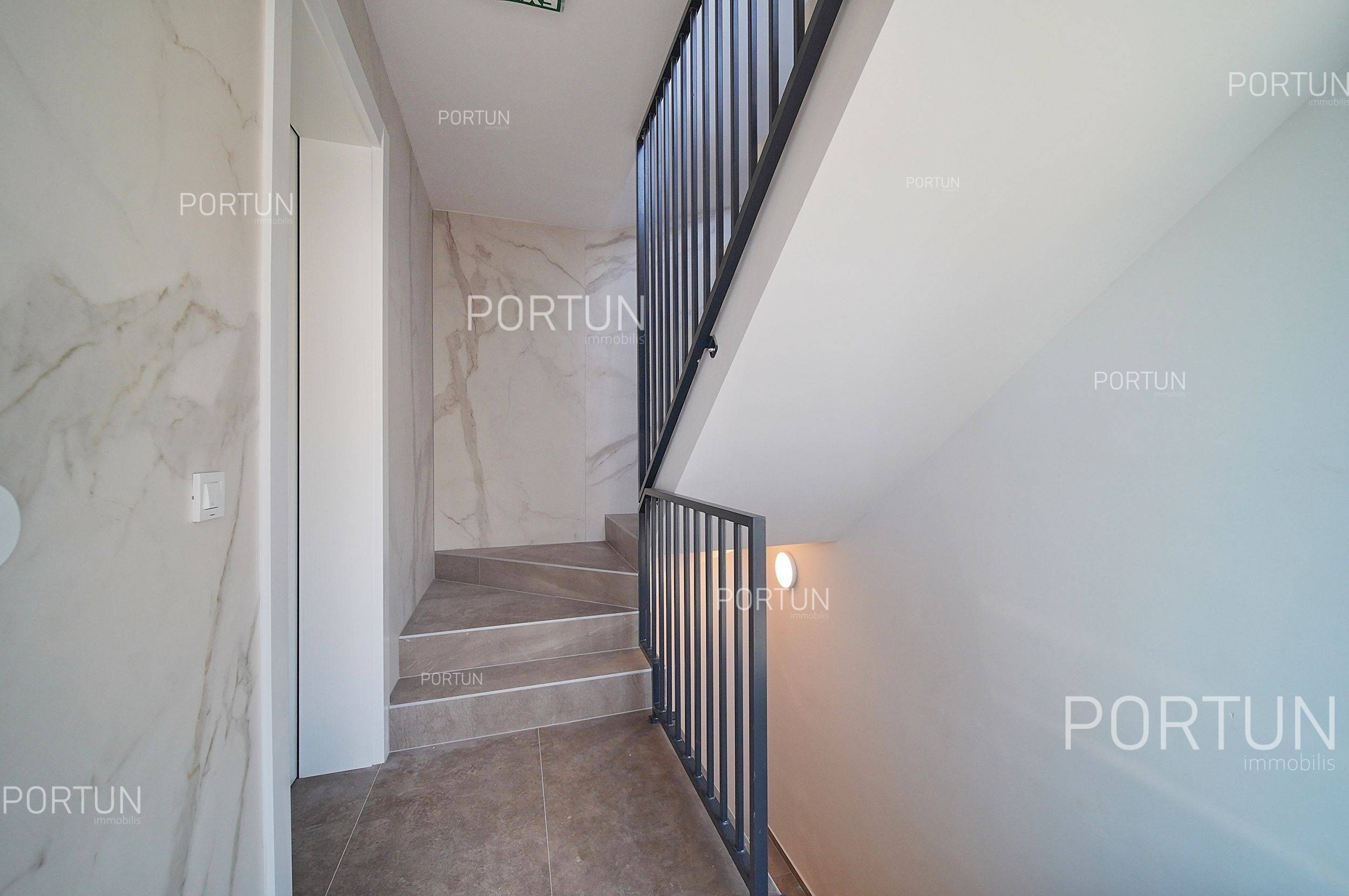 Stanovanje naprodaj v Poreč - 10677 - 10