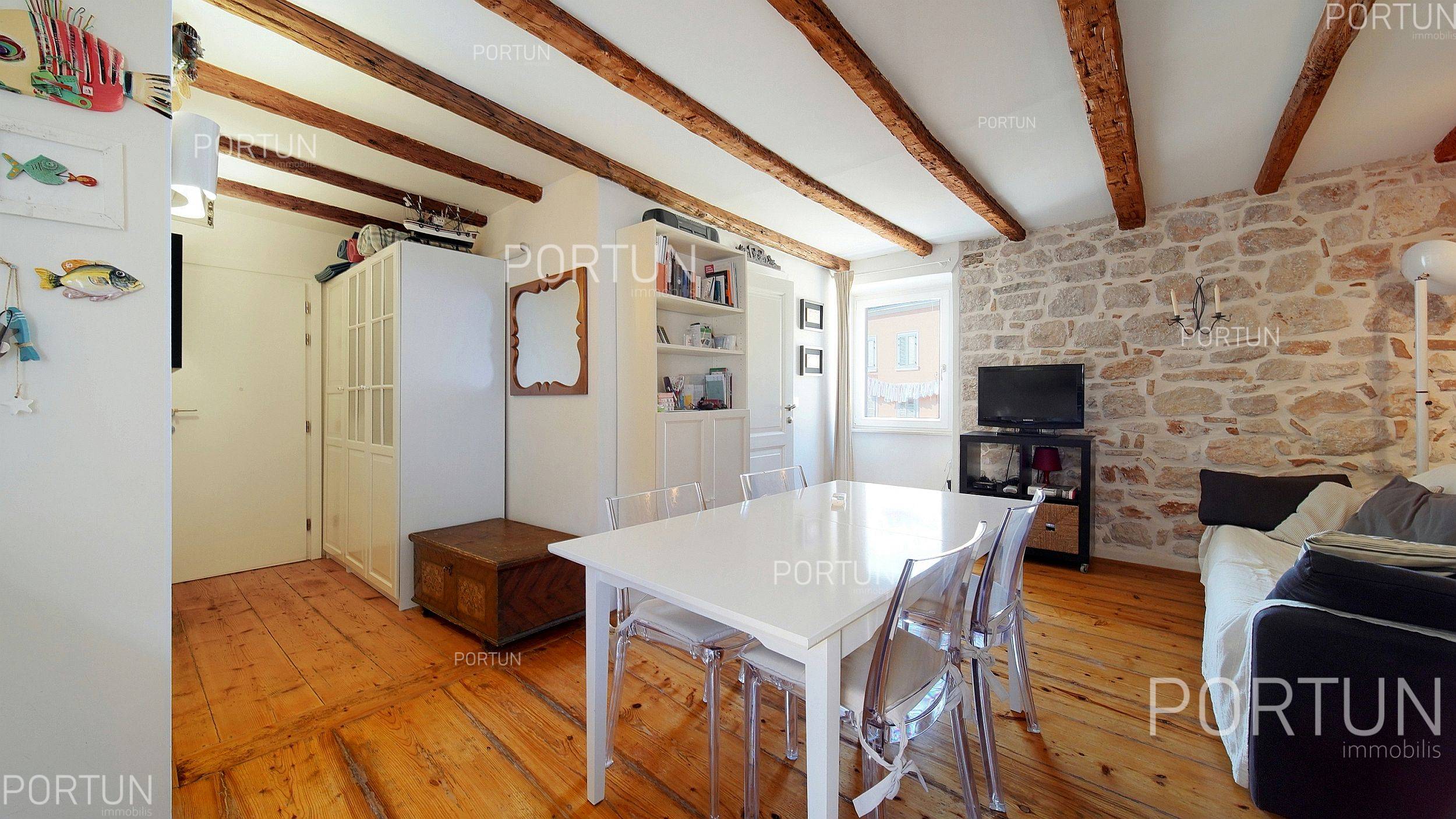 Apartment for Sale in Rovinj - 10697 - 02