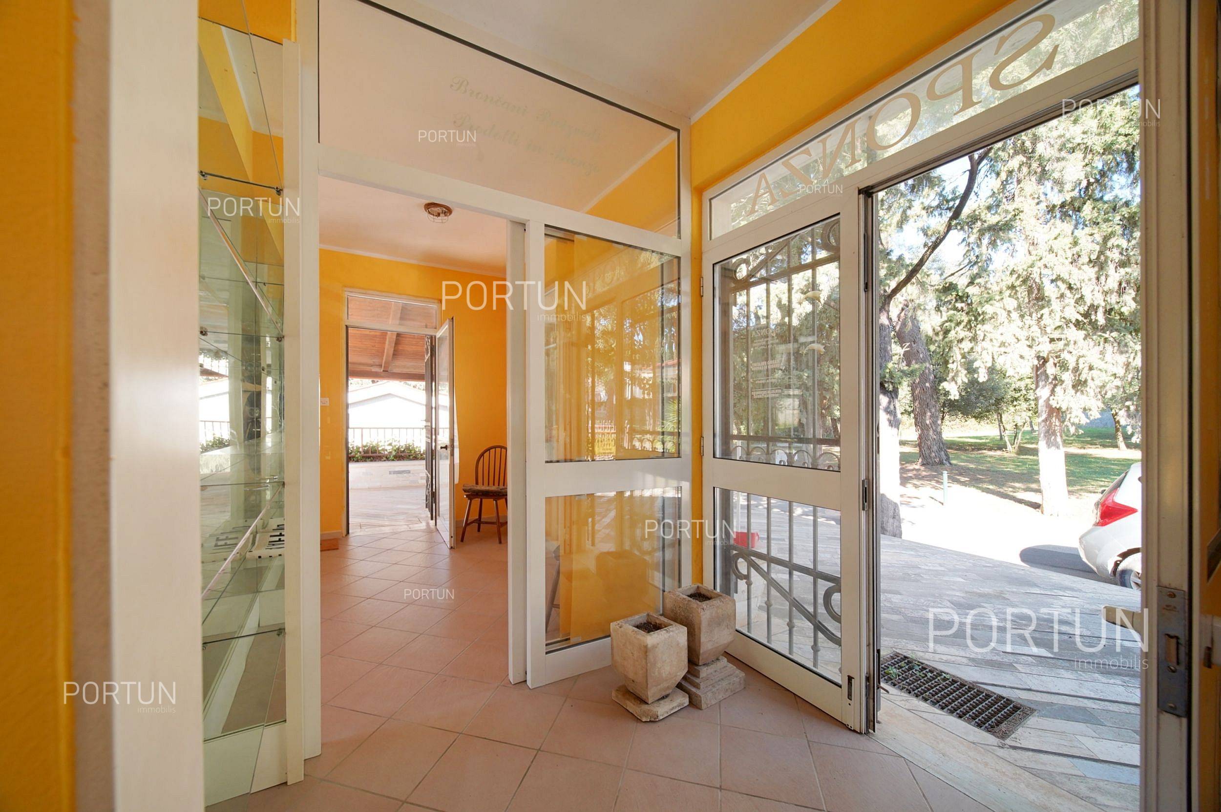 Poslovni prostor na prodaju Rovinj - 30033 - 03