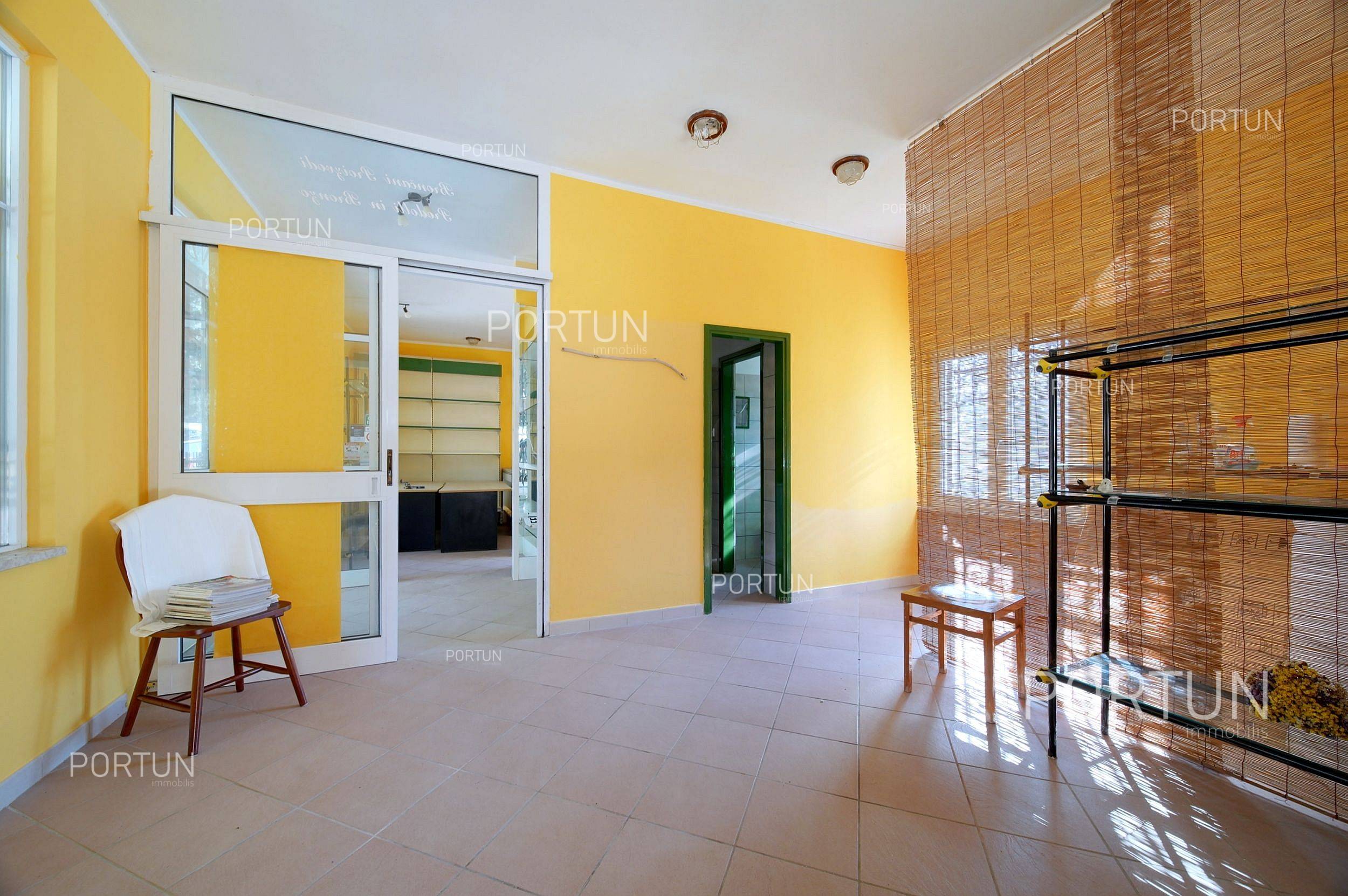 Poslovni prostor na prodaju Rovinj - 30033 - 05