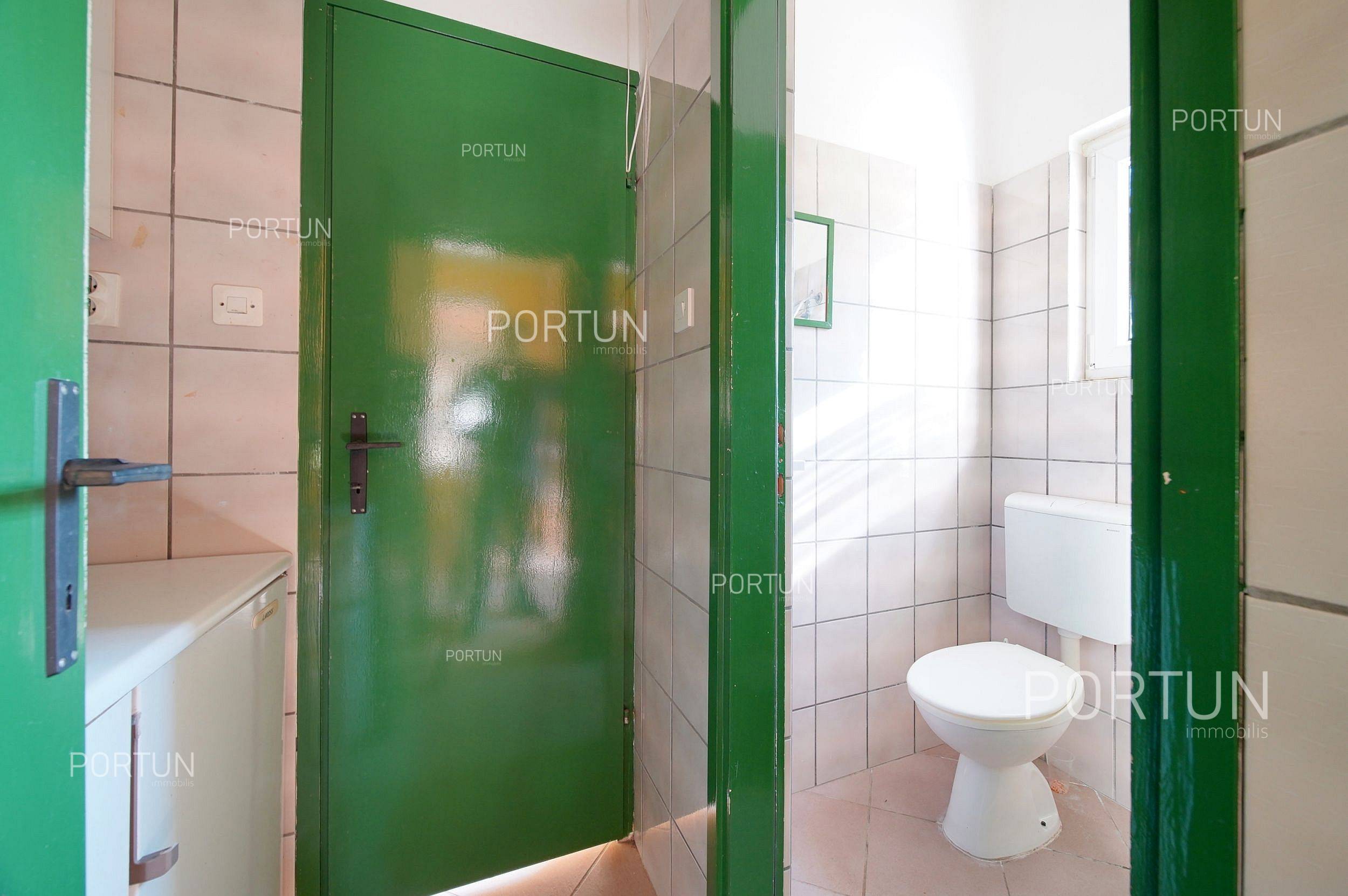 Poslovni prostor na prodaju Rovinj - 30033 - 08