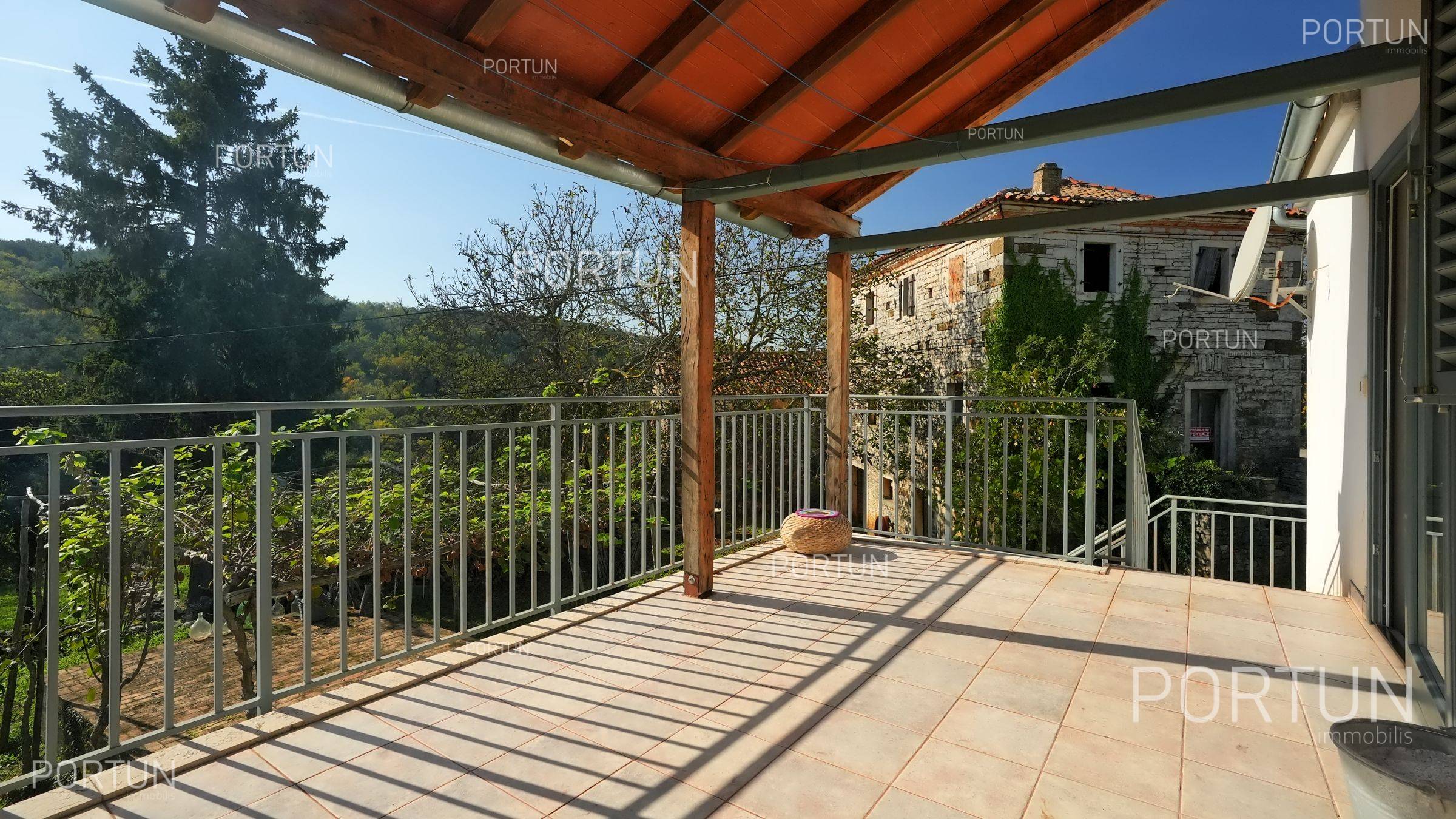 Kuća na prodaju Oprtalj - 20870 - 25