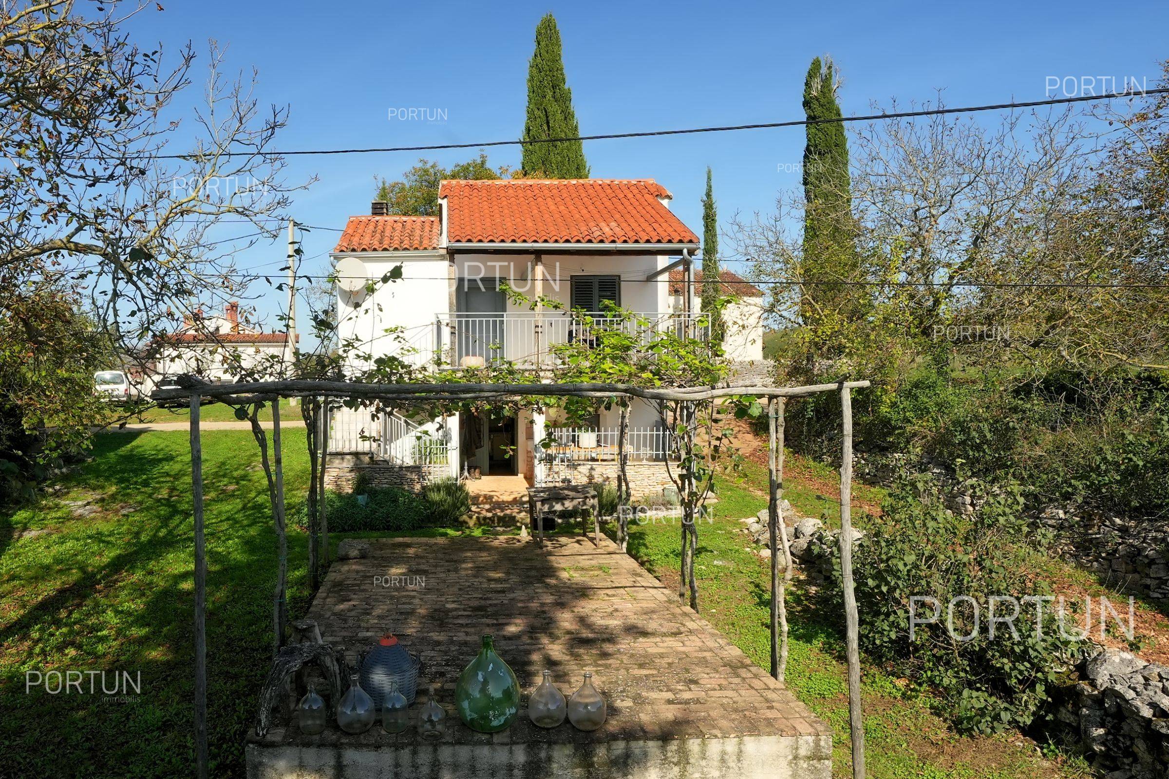 Kuća na prodaju Oprtalj - 20870 - 09