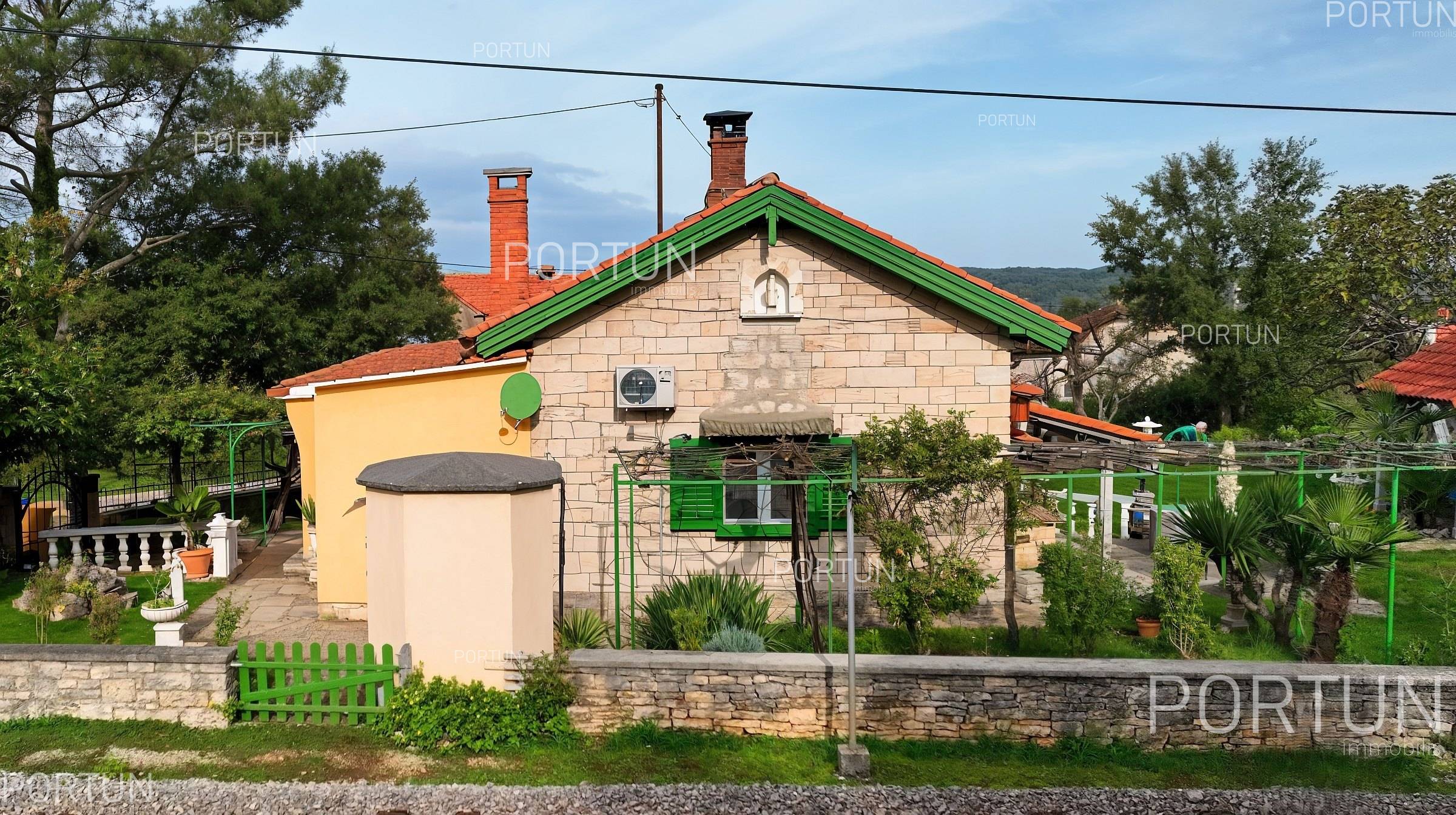 Kanfanar Renovated stone house for sale 001 04