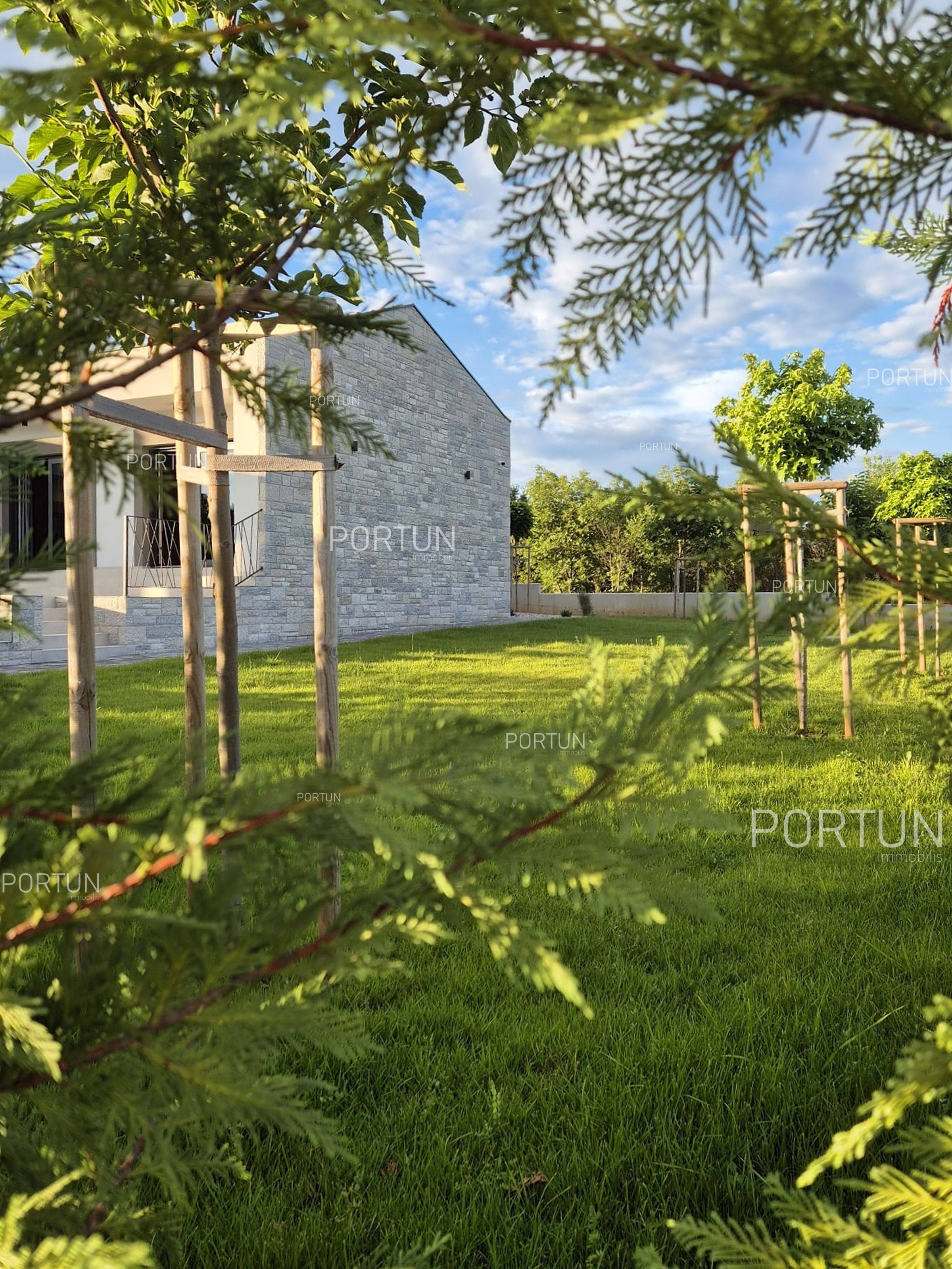 Kuća na prodaju Rovinj - 20874 - 03