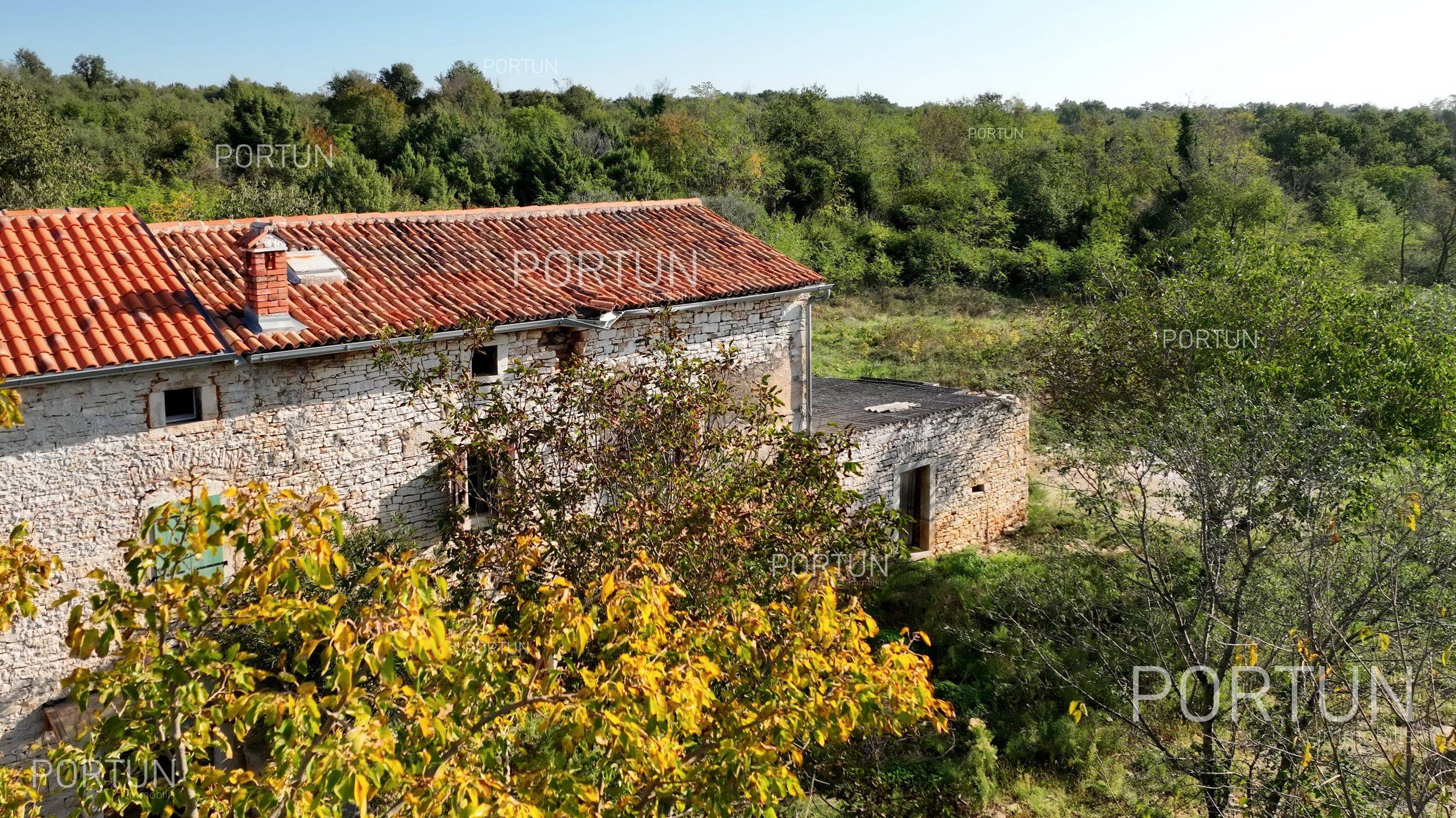 House for Sale in Sveti Lovreč - 20871 - 02