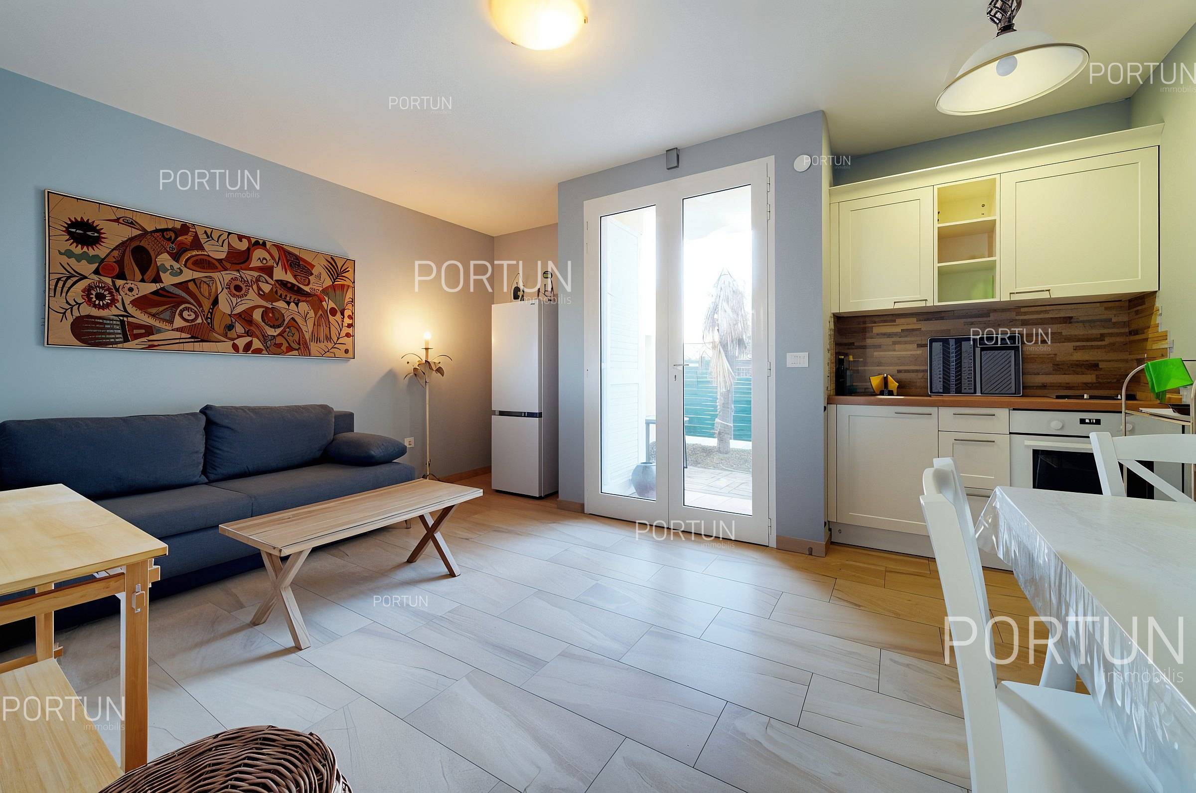 One bedroom apartment located in a sought after location in Rovinj - 10718 001 02