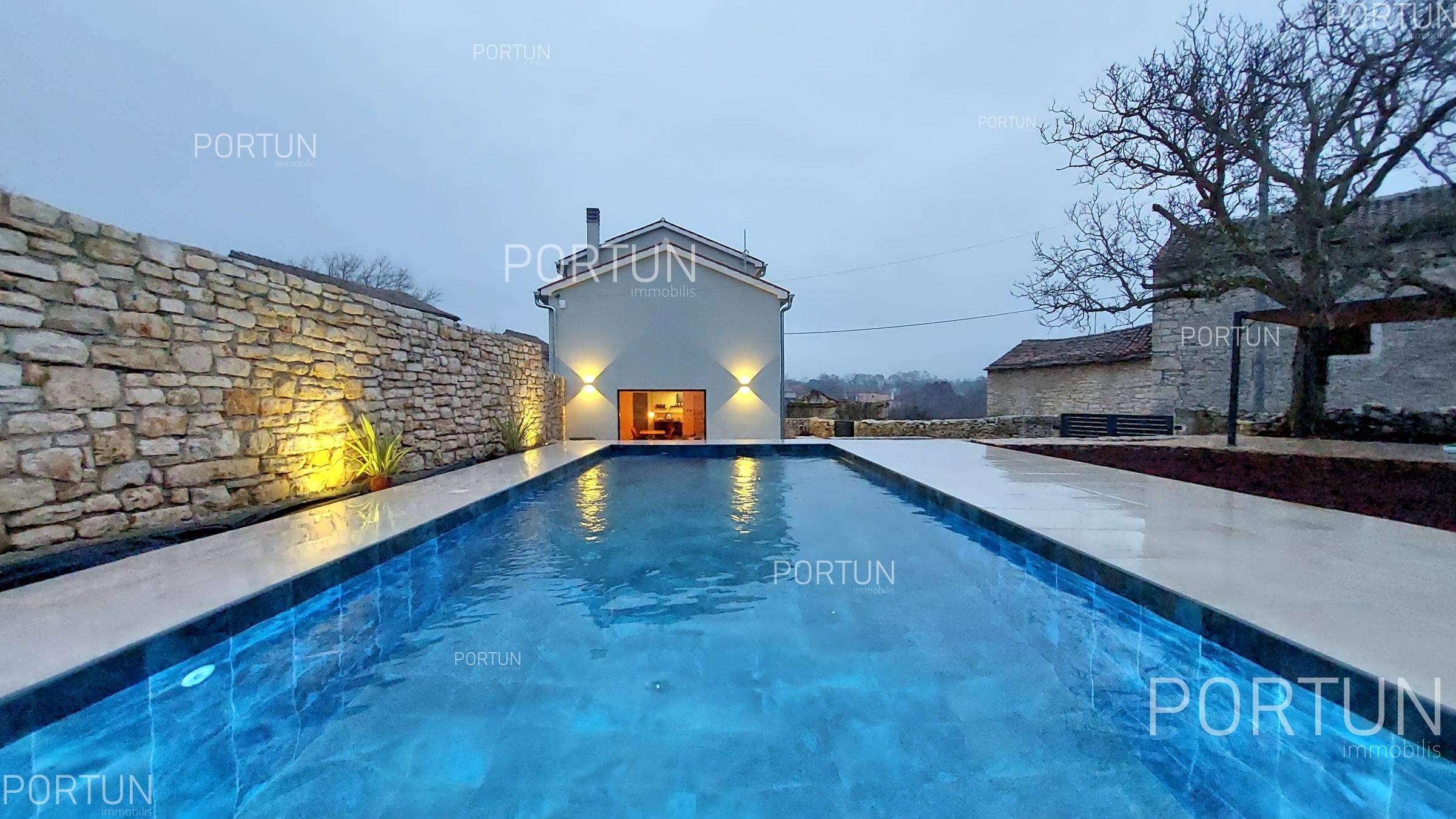 House with in Istria K0986 001