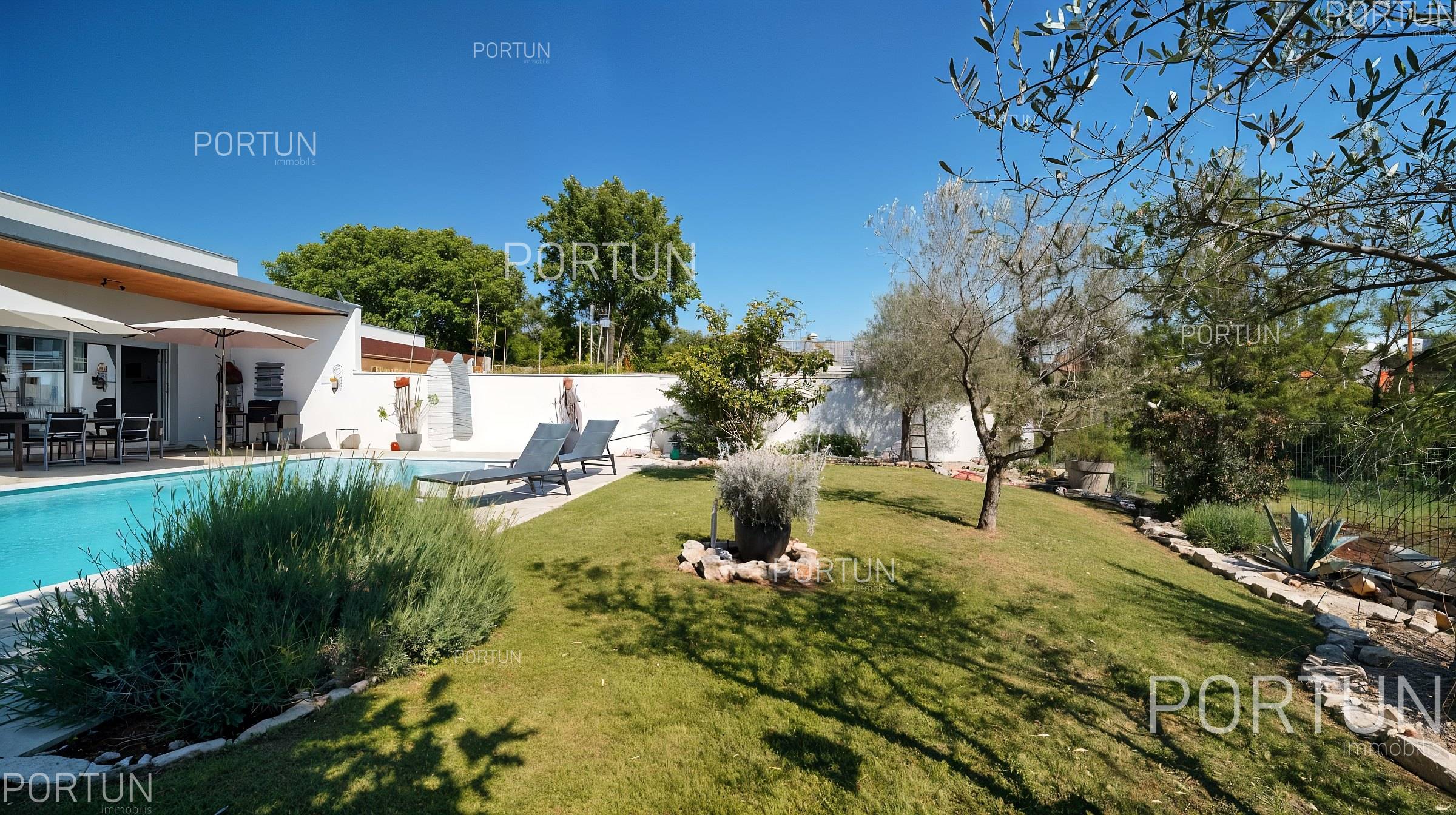 Kuća na prodaju Rovinj - 20904 - 04