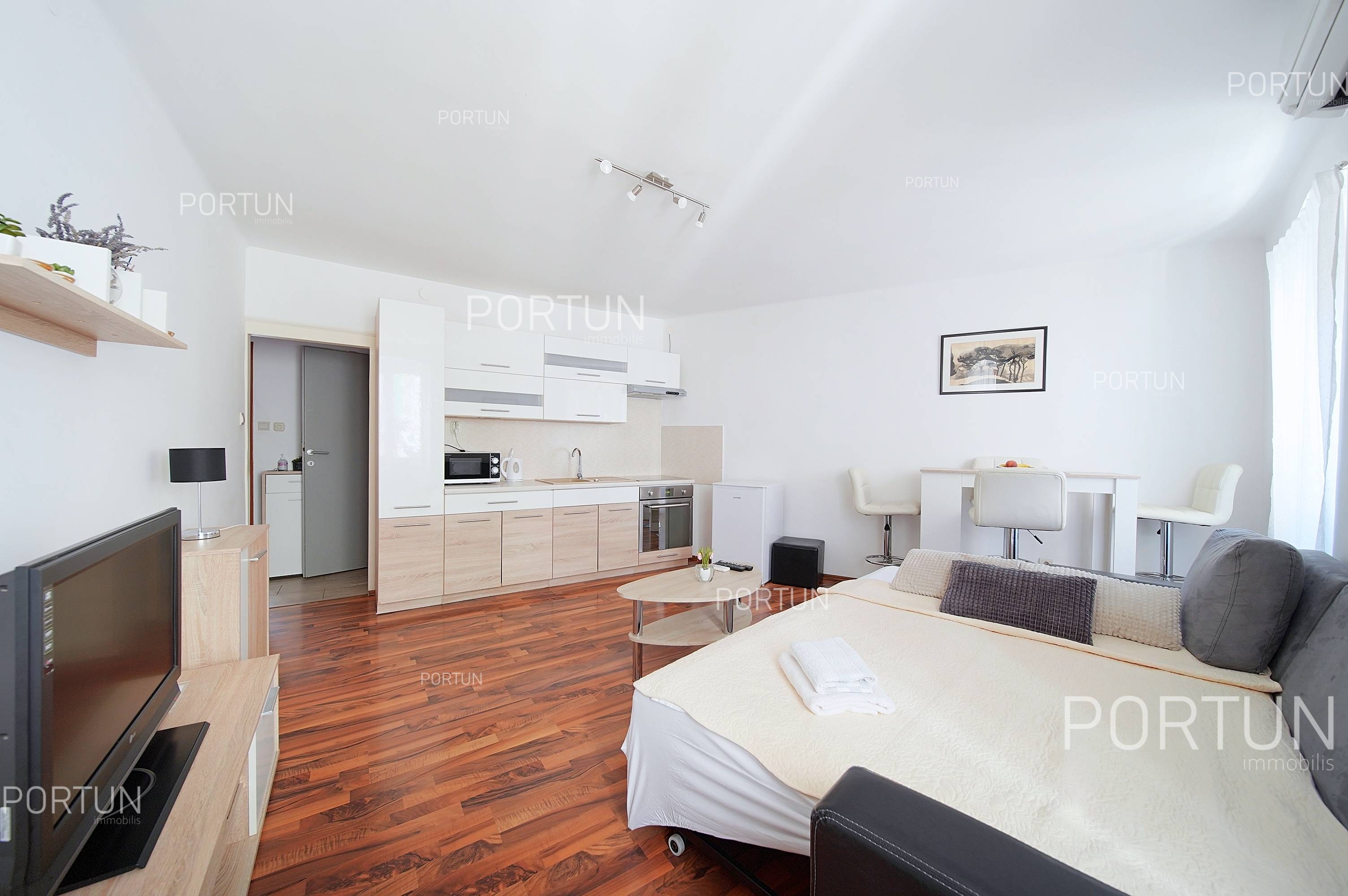 Stanovanje naprodaj v Rovinj - 10663 - 01