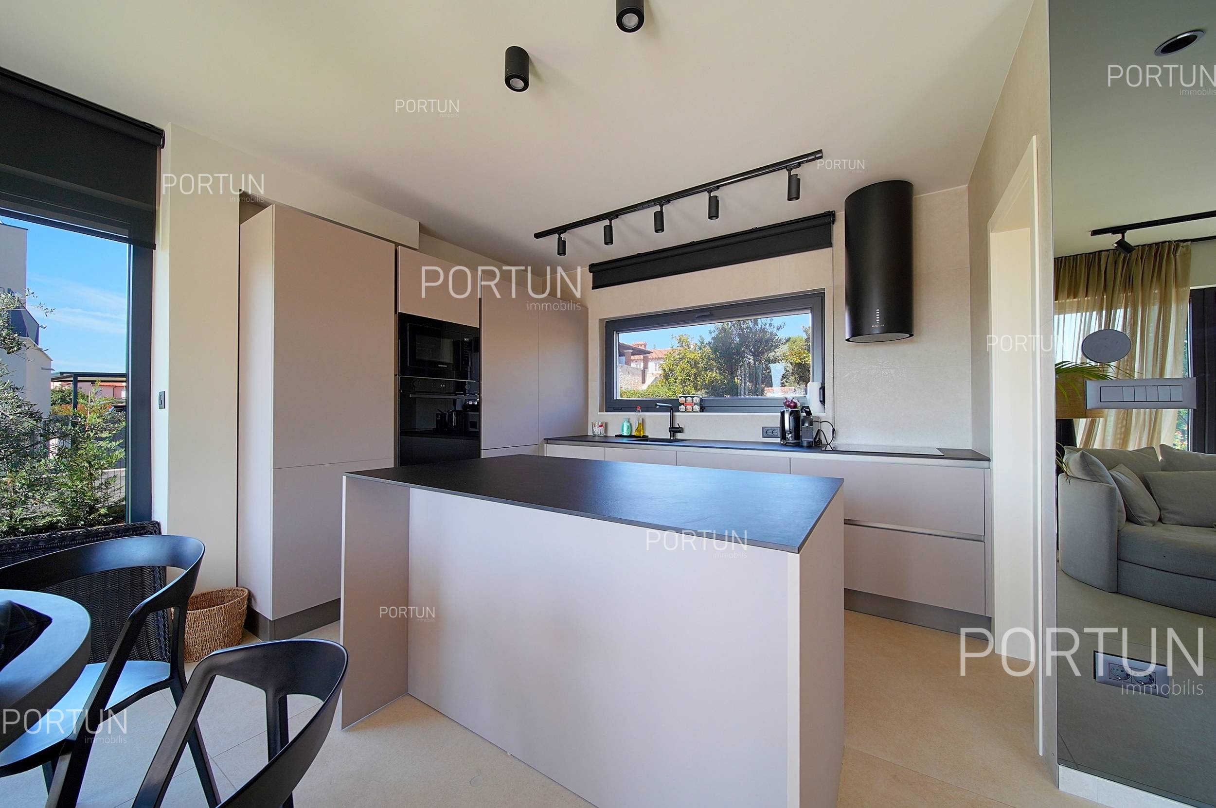 Kuća na prodaju Poreč - 20770 - 21