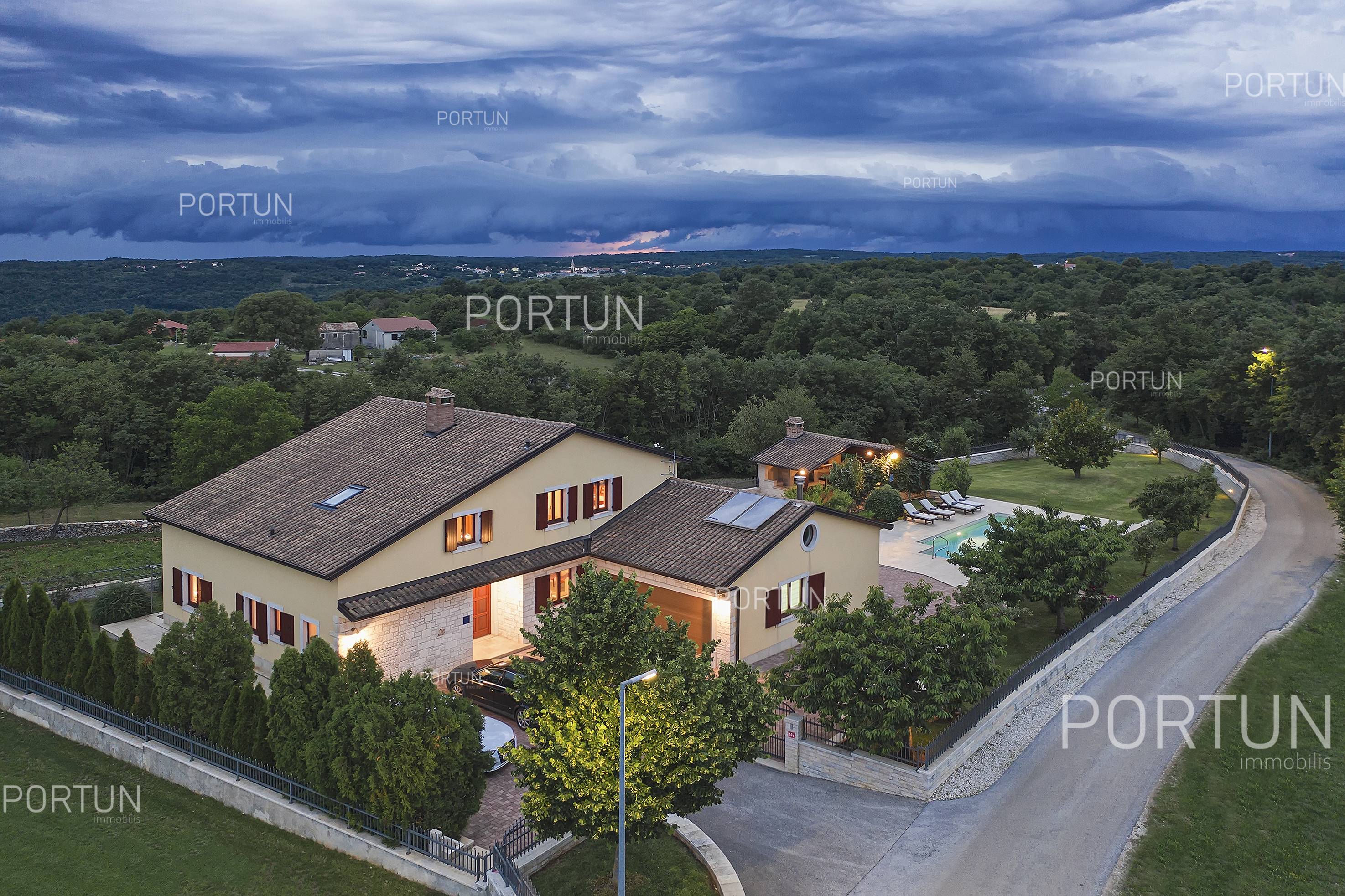 House for Sale in Žminj - 20813 - 07