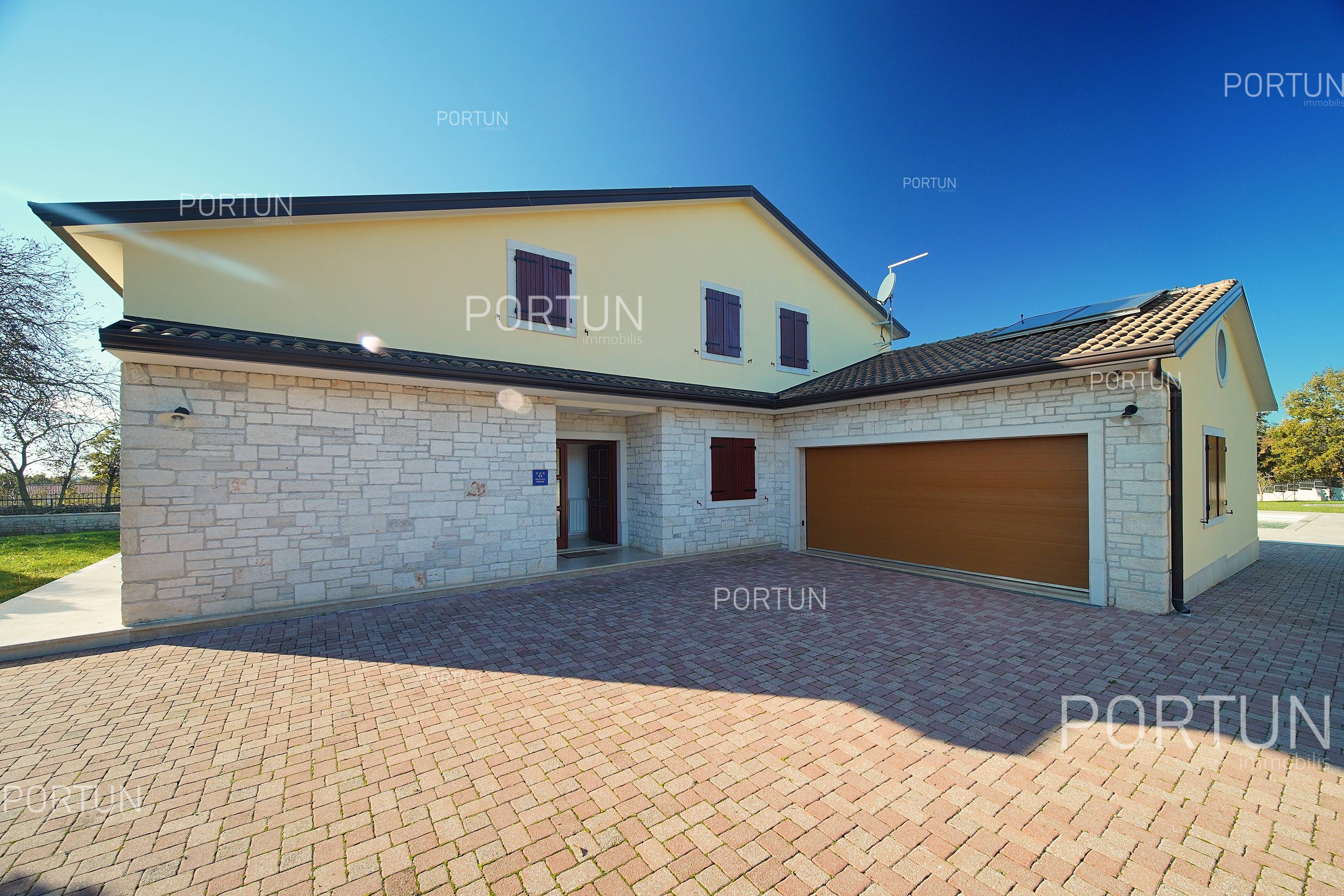 House for Sale in Žminj - 20813 - 09