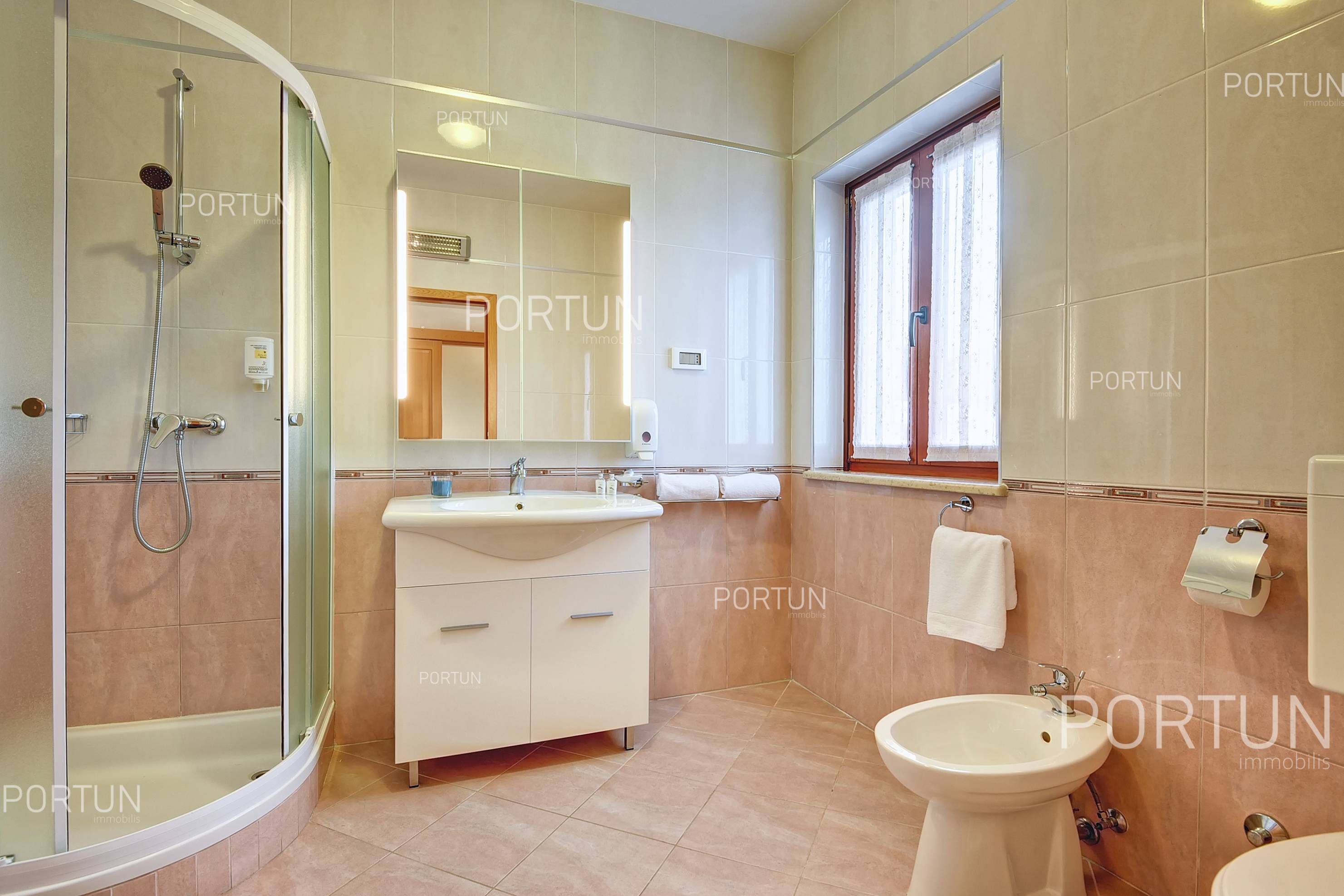 House for Sale in Žminj - 20813 - 23