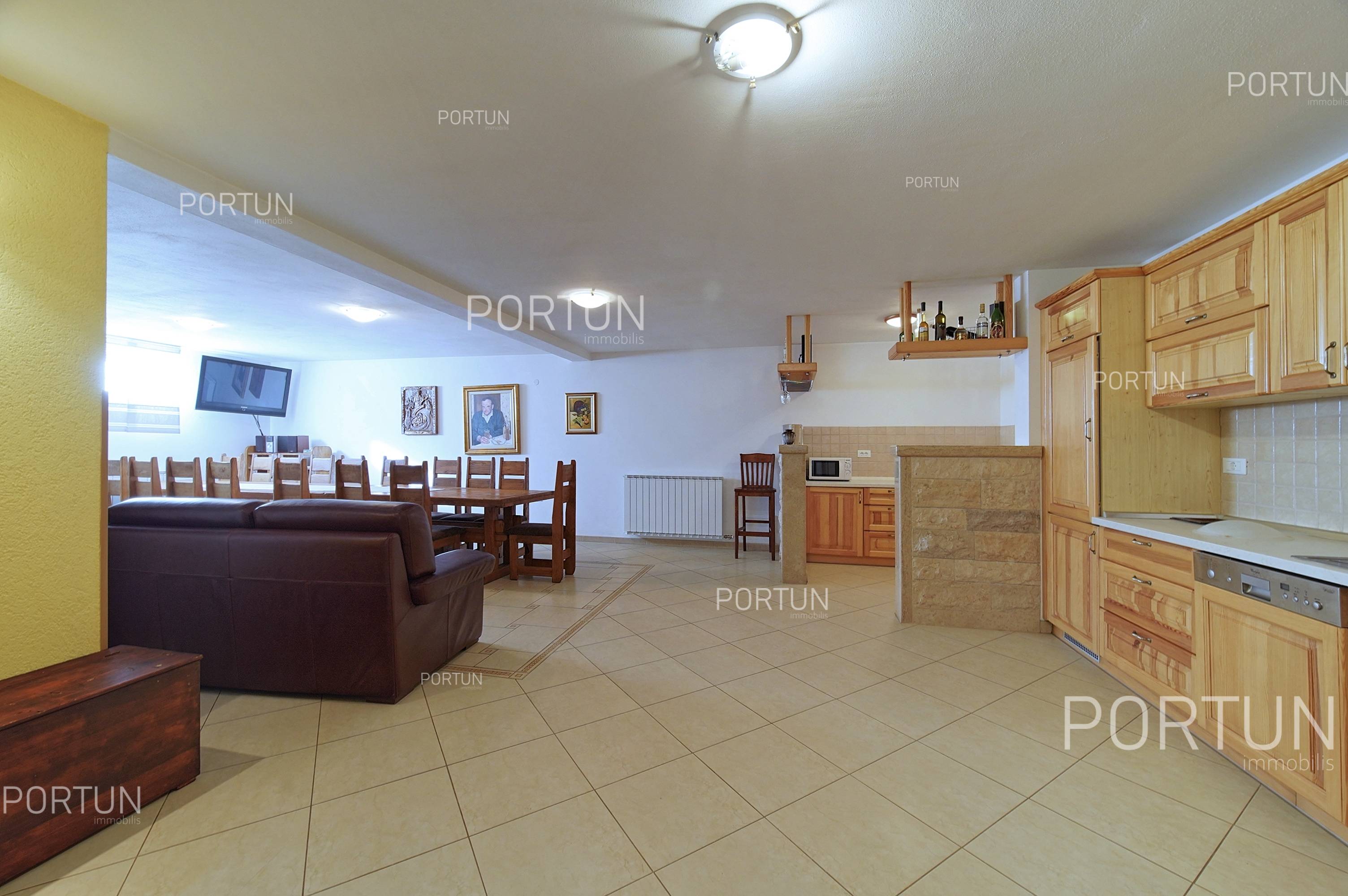 House for Sale in Žminj - 20813 - 26