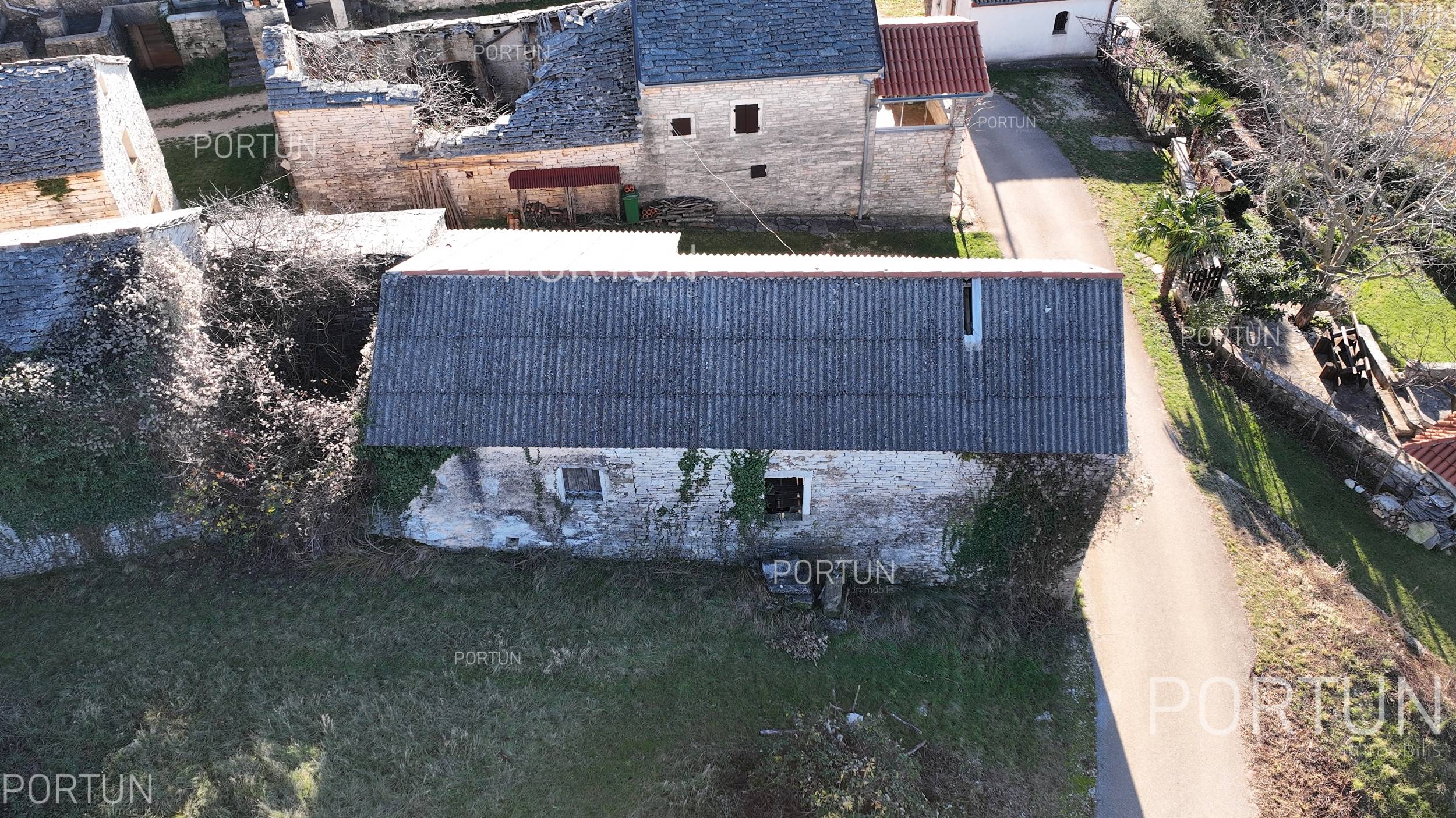 Kuća na prodaju Oprtalj - 20815 - 09