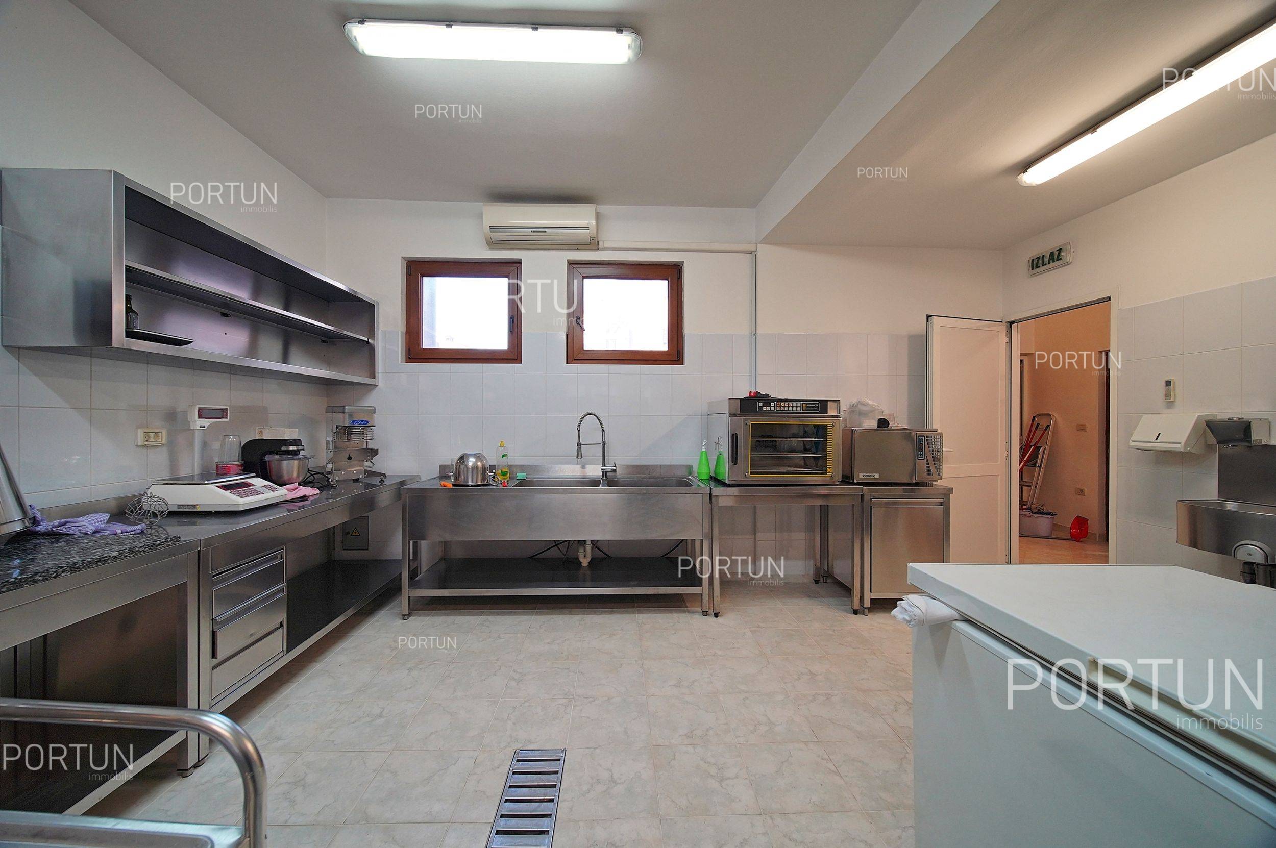 Kuća na prodaju Bale - 20822 - 03